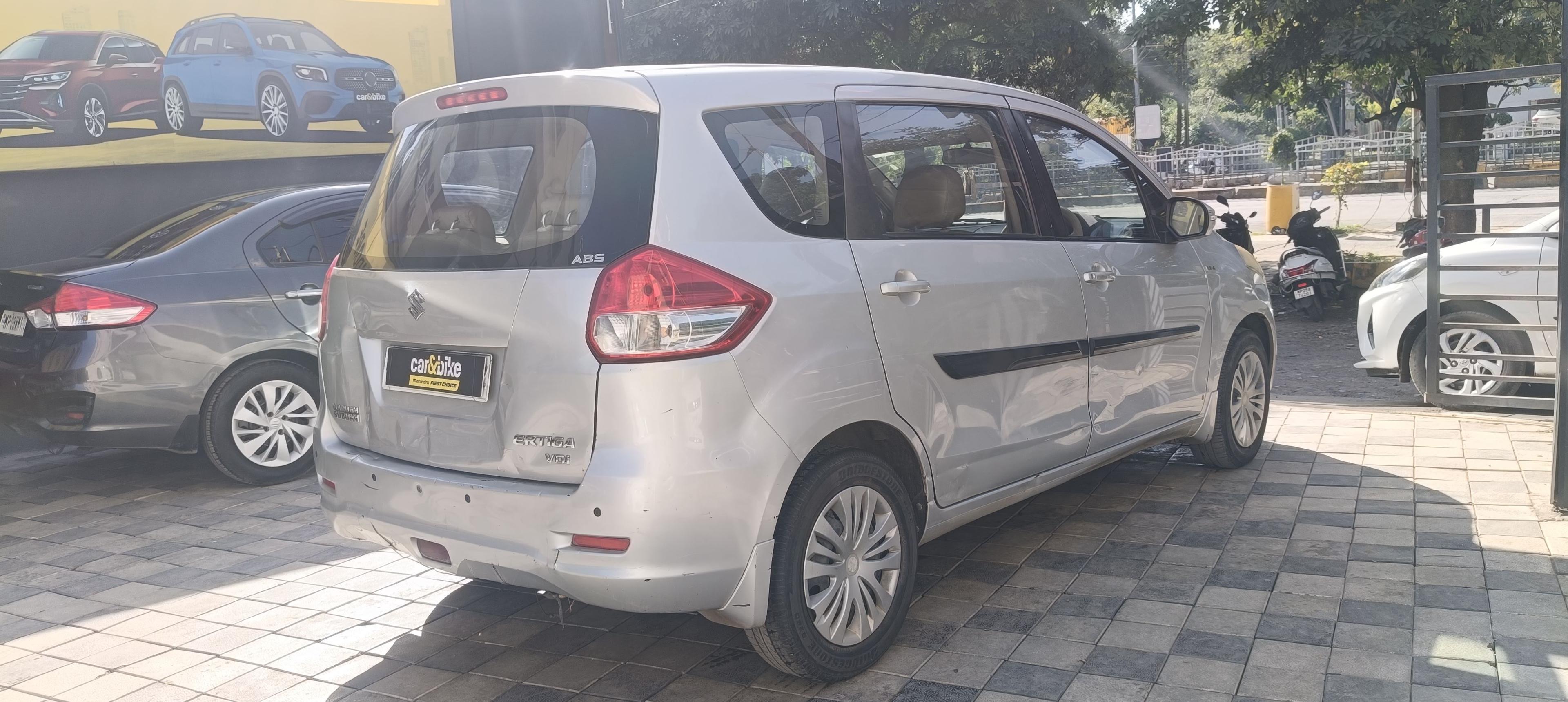 यूज़्ड 2014 मारुति सुजुकी अर्टिगा, Vijay Nagar, Indore 4 यूज़्ड 2014 मारुति सुजुकी अर्टिगा, Vijay Nagar, Indore 4