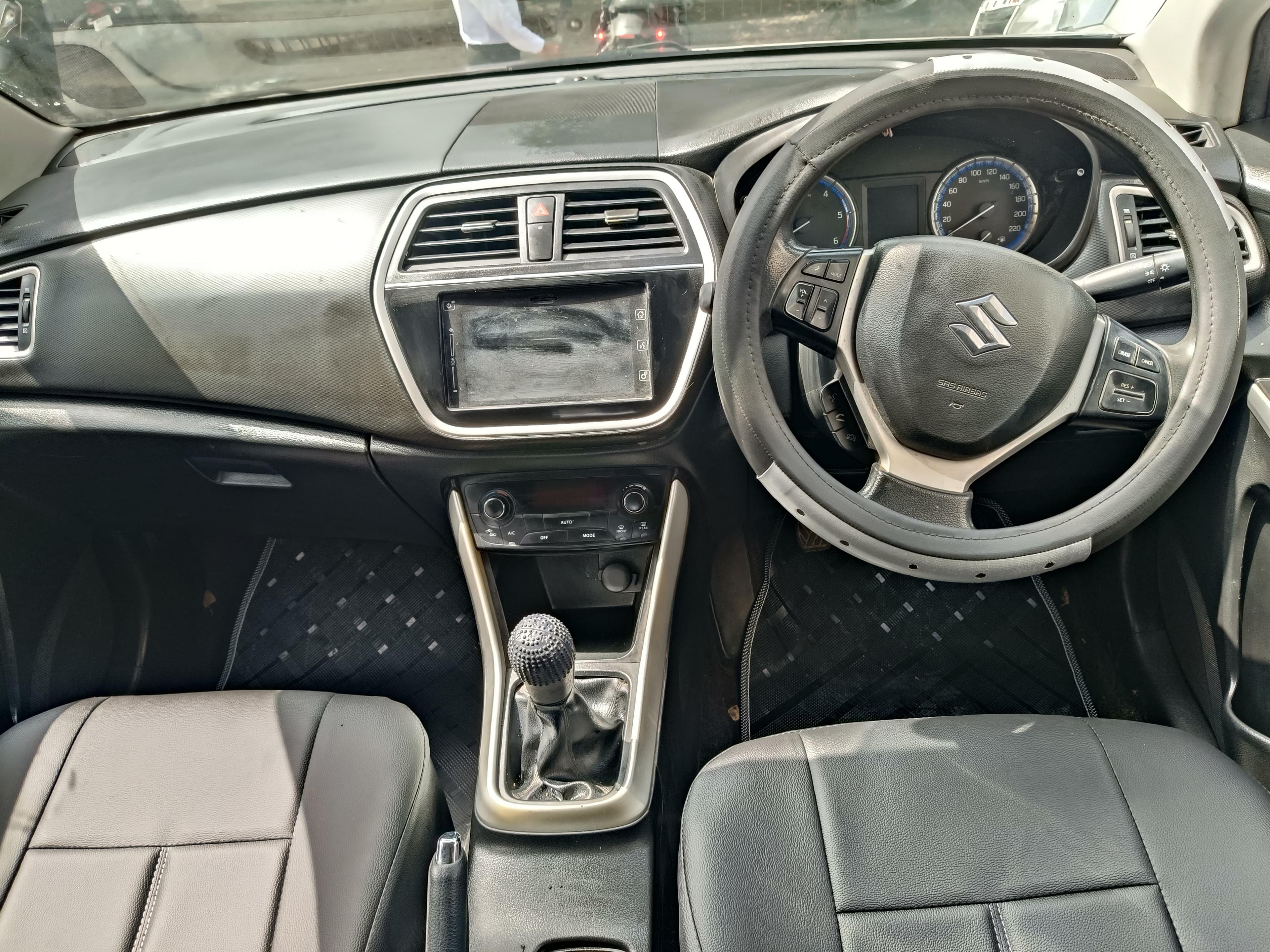 यूज़्ड 2016 मारुति सुजुकी एस-क्रॉस, Vijay Nagar, Indore 10 यूज़्ड 2016 मारुति सुजुकी एस-क्रॉस, Vijay Nagar, Indore 10