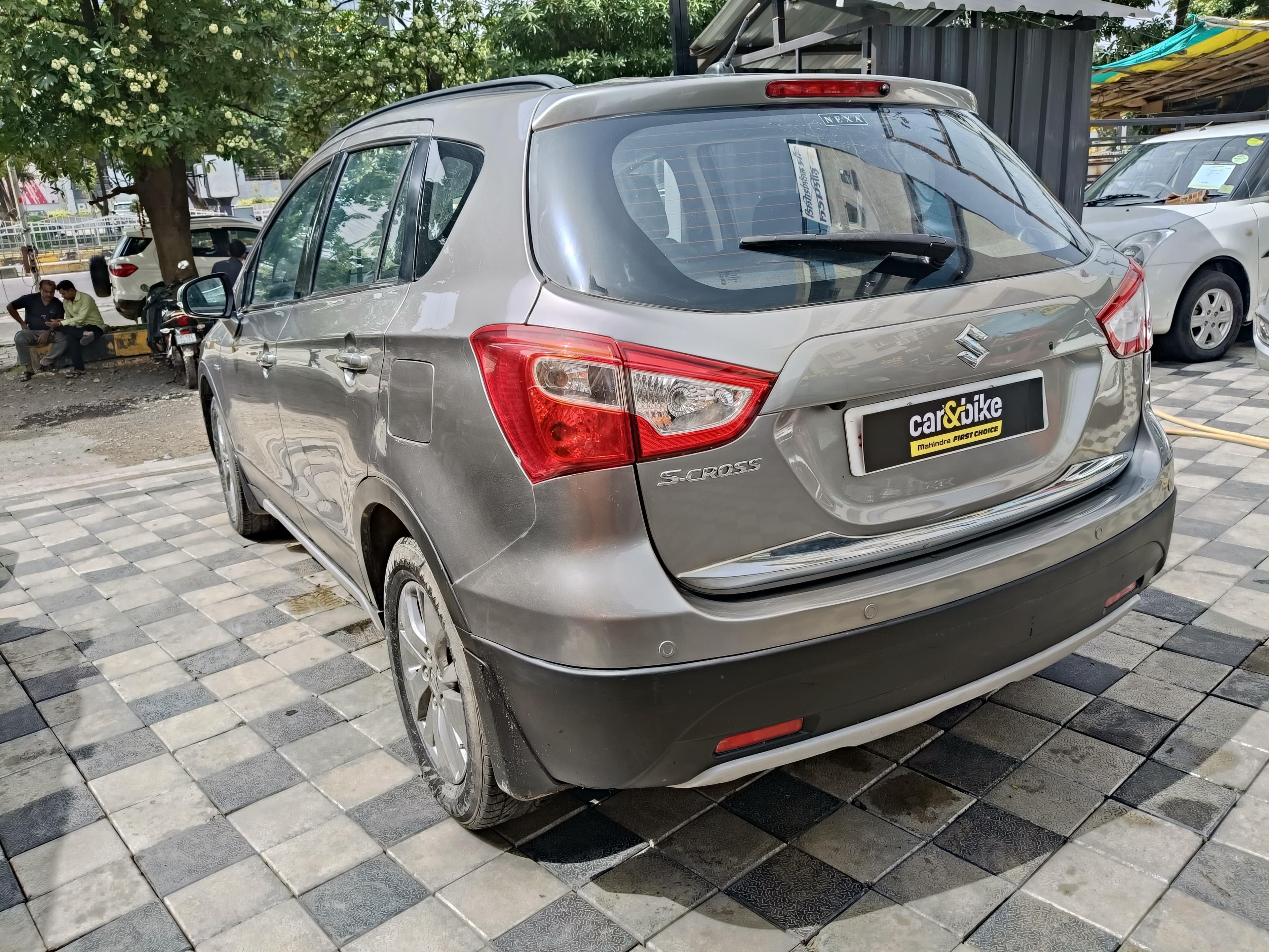 यूज़्ड 2016 मारुति सुजुकी एस-क्रॉस, Vijay Nagar, Indore 2 यूज़्ड 2016 मारुति सुजुकी एस-क्रॉस, Vijay Nagar, Indore 2