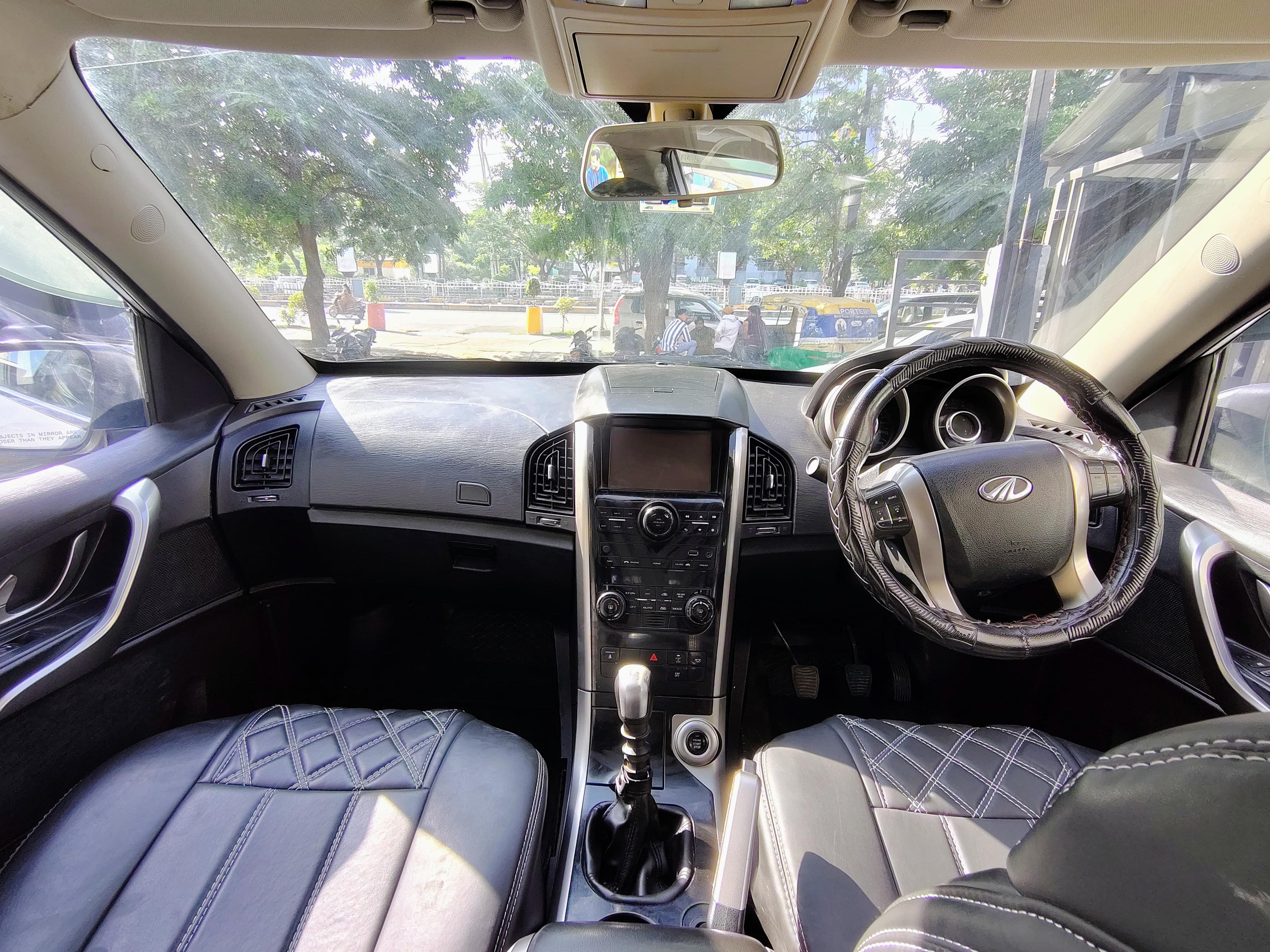 यूज़्ड 2018 महिंद्रा एक्सयूवी500, Vijay Nagar, Indore 11 यूज़्ड 2018 महिंद्रा एक्सयूवी500, Vijay Nagar, Indore 11