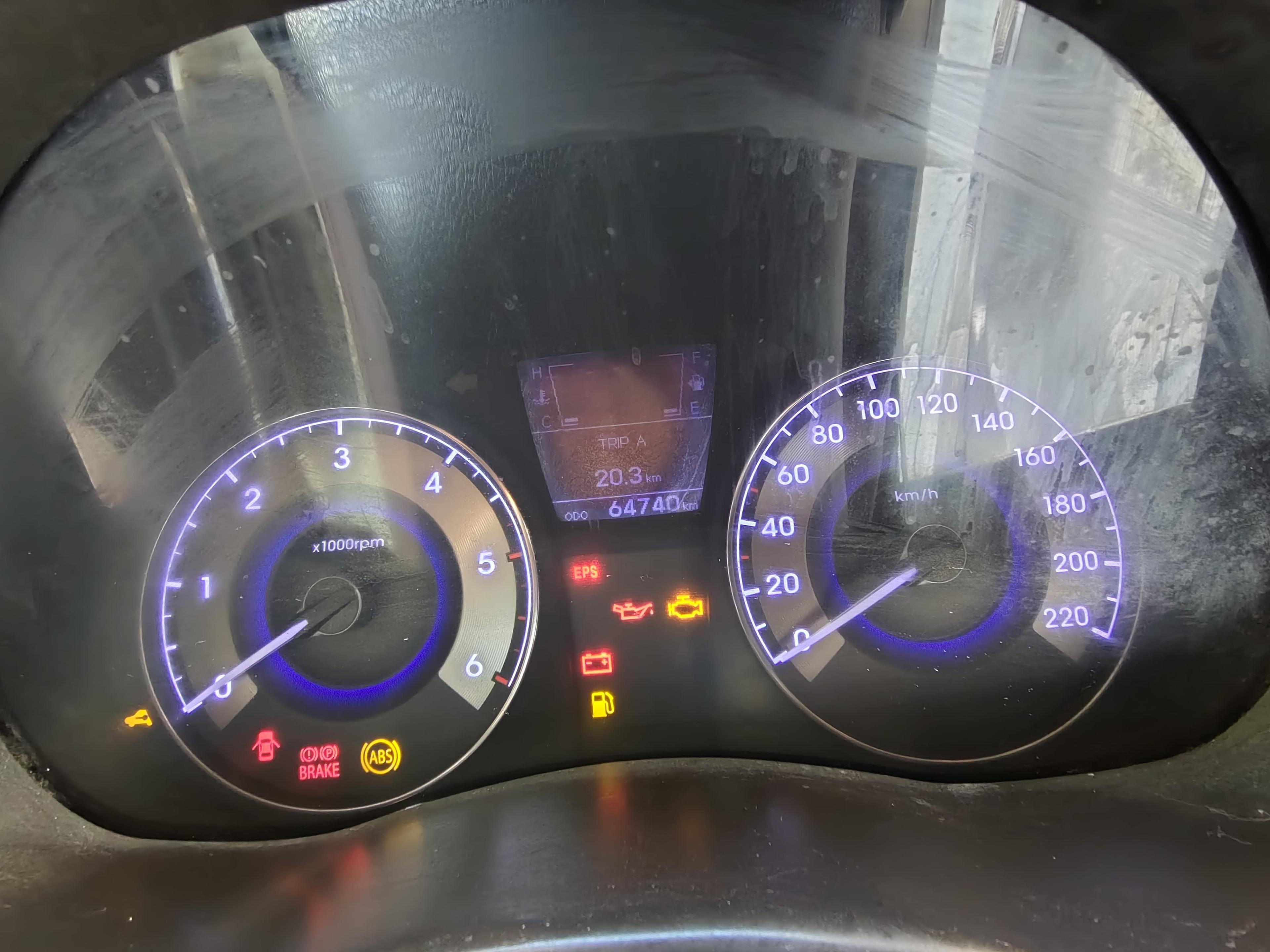 यूज़्ड 2012 ह्युंडई फ्लयूडिक वरना, Vijay Nagar, Indore 9 यूज़्ड 2012 ह्युंडई फ्लयूडिक वरना, Vijay Nagar, Indore 9