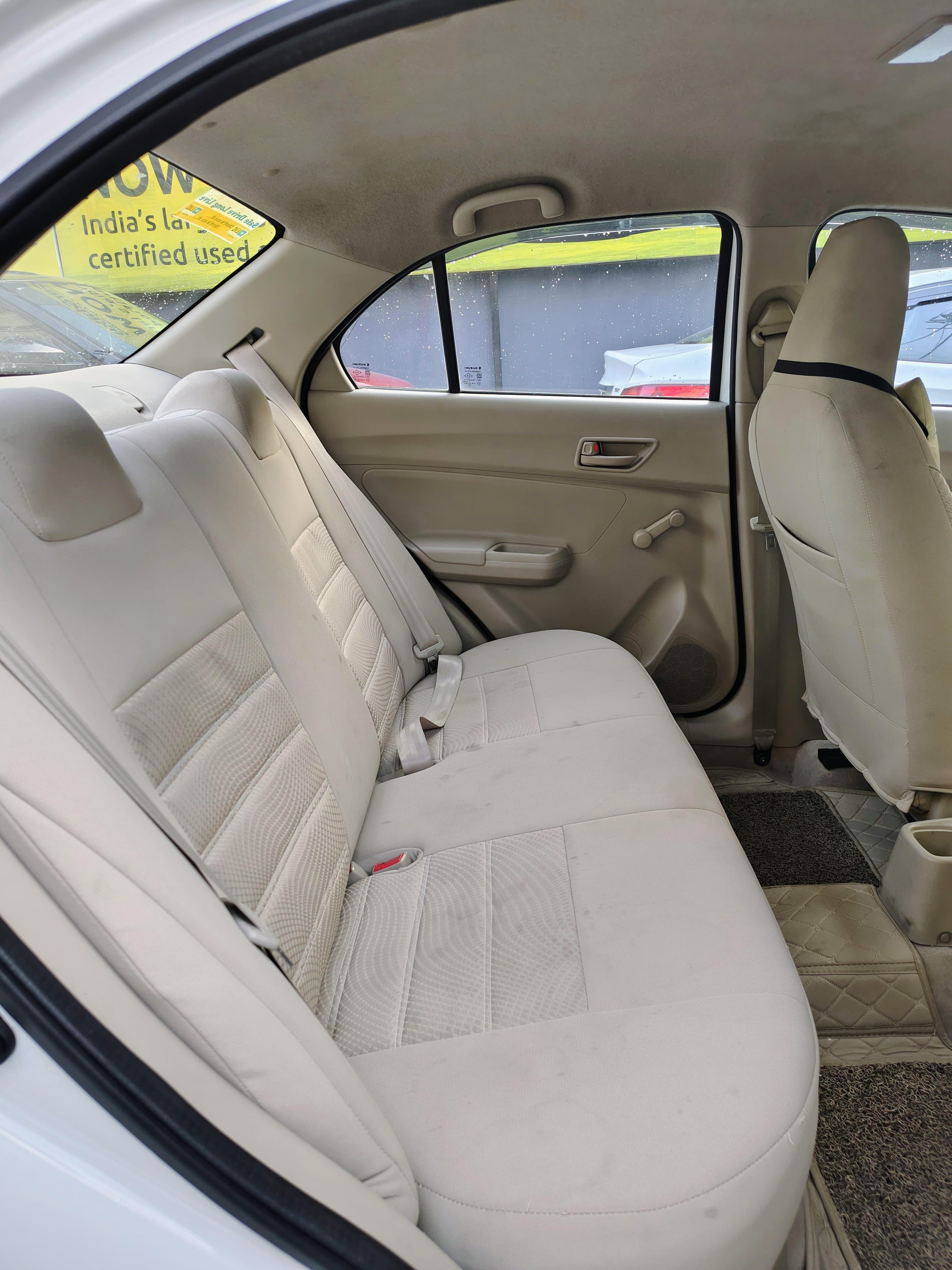 यूज़्ड 2021 मारुति सुजुकी डिजायर, Vijay Nagar, Indore 14 यूज़्ड 2021 मारुति सुजुकी डिजायर, Vijay Nagar, Indore 14