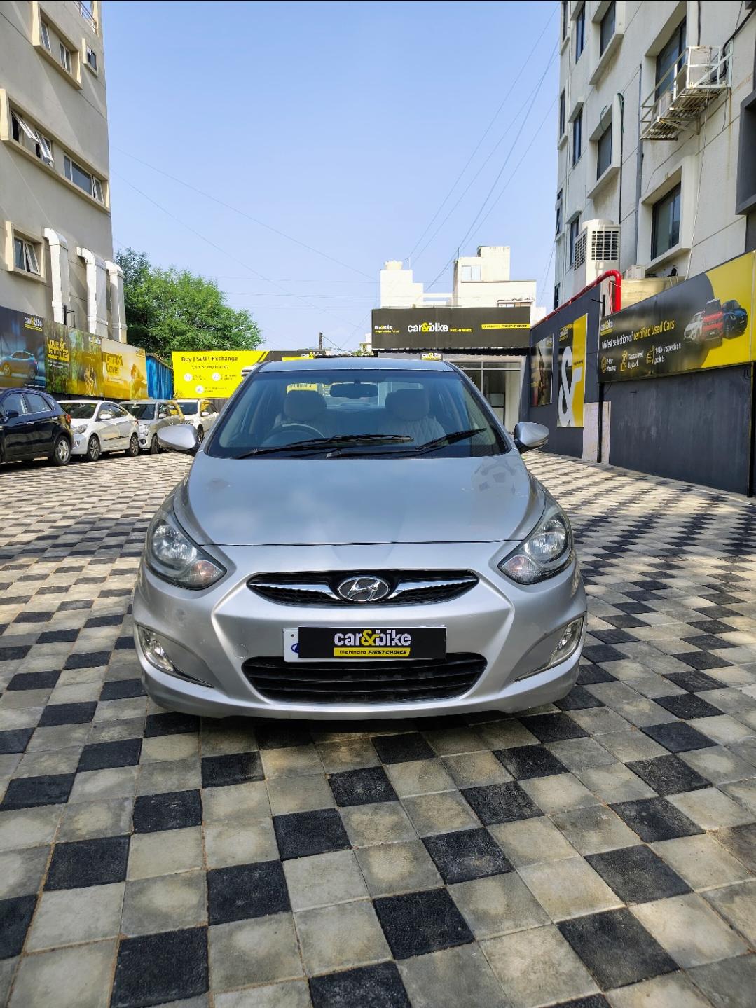 यूज़्ड 2014 ह्युंडई फ्लयूडिक वरना, Vijay Nagar, Indore 7 यूज़्ड 2014 ह्युंडई फ्लयूडिक वरना, Vijay Nagar, Indore 7