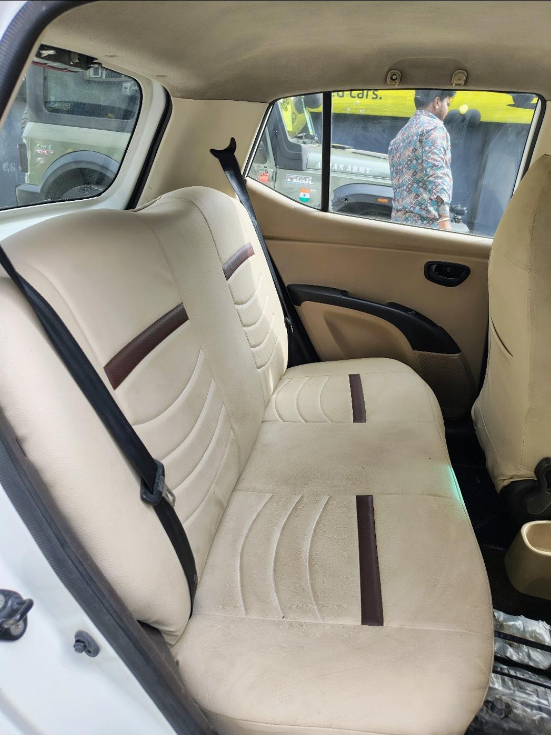 यूज़्ड 2009 ह्युंडई आई10, Vijay Nagar, Indore 14 यूज़्ड 2009 ह्युंडई आई10, Vijay Nagar, Indore 14