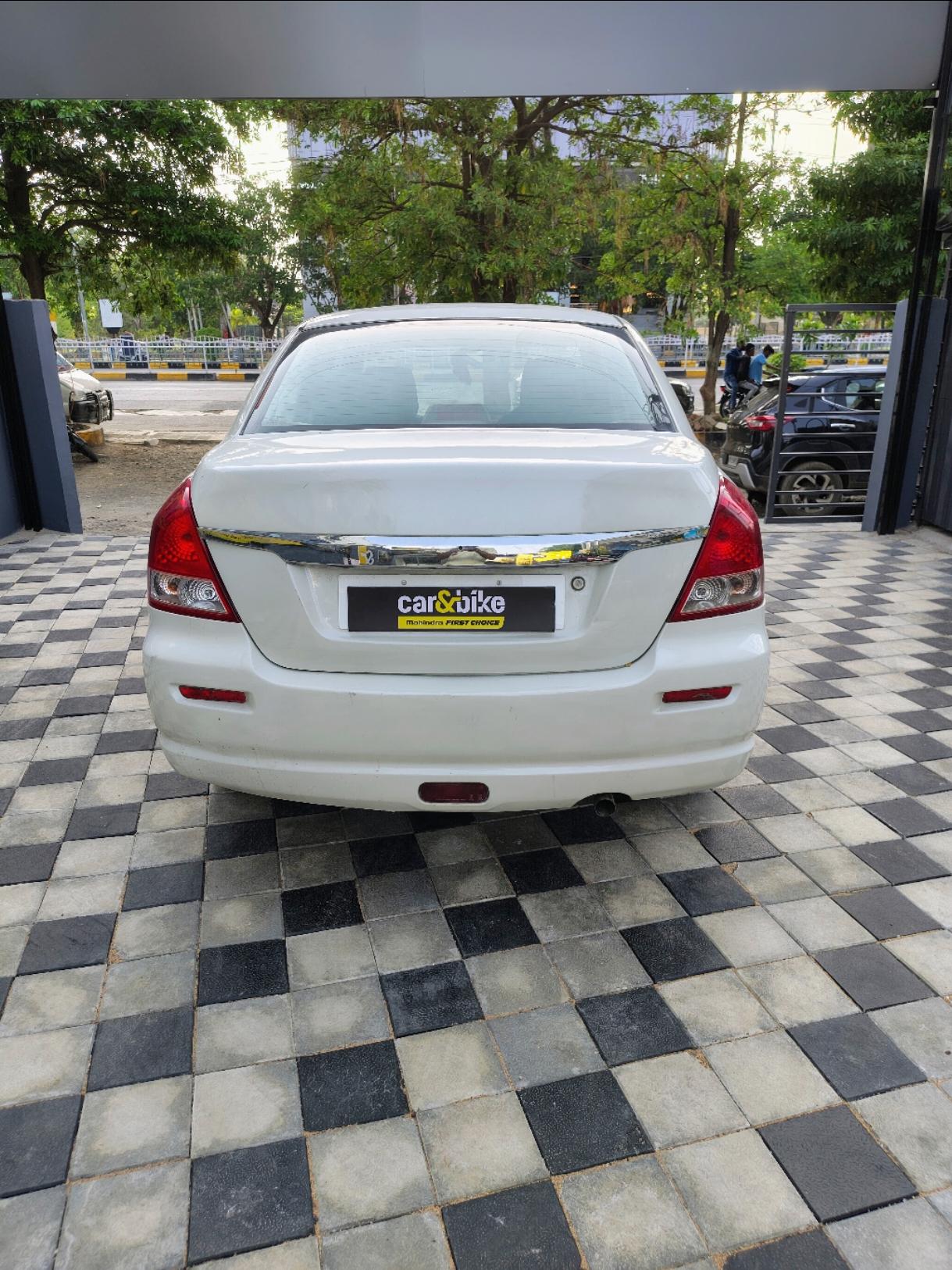 यूज़्ड 2011 मारुति सुजुकी स्विफ्ट डिज़ायर, Vijay Nagar, Indore 3 यूज़्ड 2011 मारुति सुजुकी स्विफ्ट डिज़ायर, Vijay Nagar, Indore 3