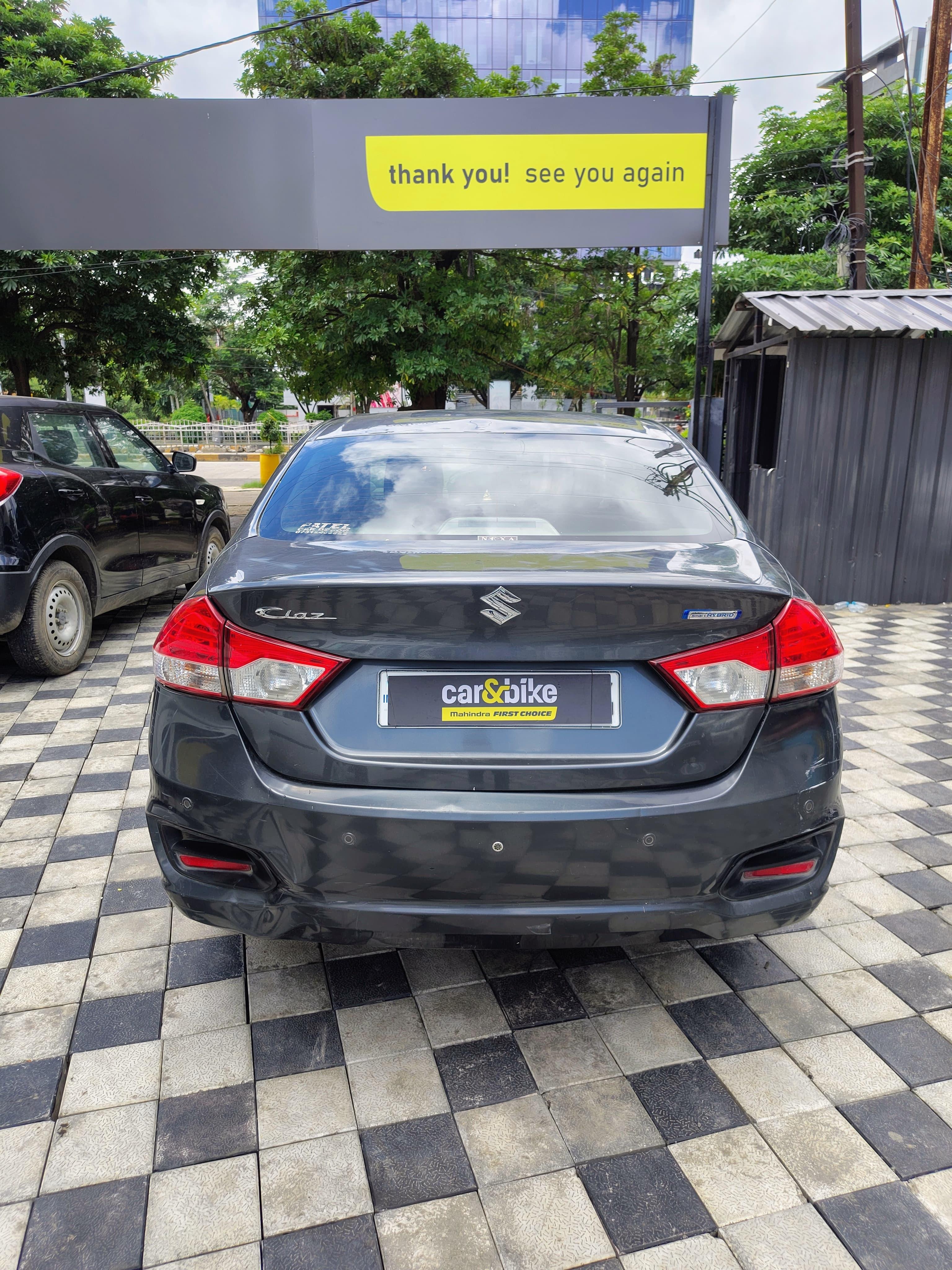 यूज़्ड 2022 मारुति सुजुकी सियाज़, Vijay Nagar, Indore 3 यूज़्ड 2022 मारुति सुजुकी सियाज़, Vijay Nagar, Indore 3