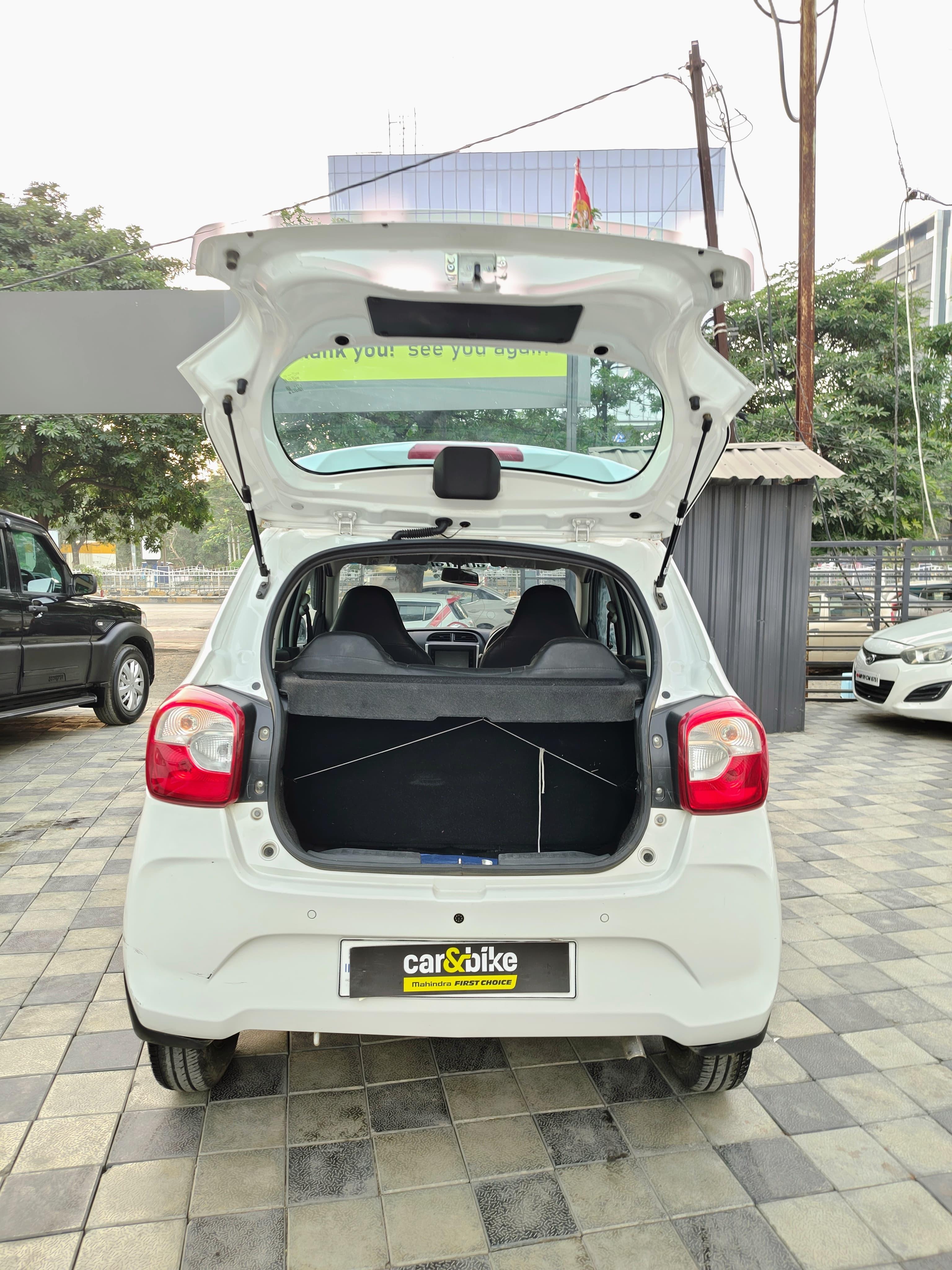 यूज़्ड 2025 मारुति सुजुकी अल्टो के10, Vijay Nagar, Indore 8 यूज़्ड 2025 मारुति सुजुकी अल्टो के10, Vijay Nagar, Indore 8