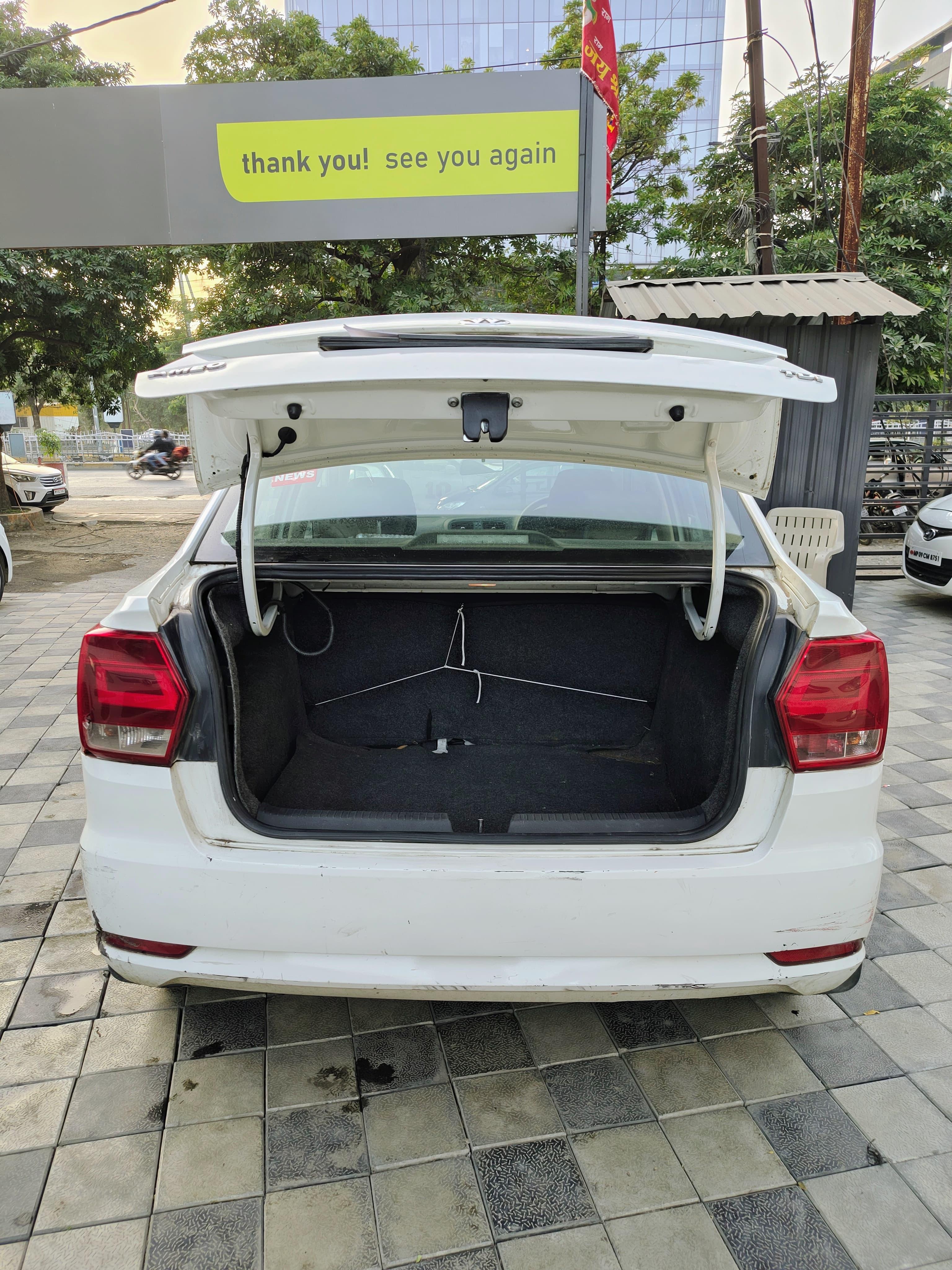 यूज़्ड 2016 फॉक्सवैगन एमियो, Vijay Nagar, Indore 9 यूज़्ड 2016 फॉक्सवैगन एमियो, Vijay Nagar, Indore 9