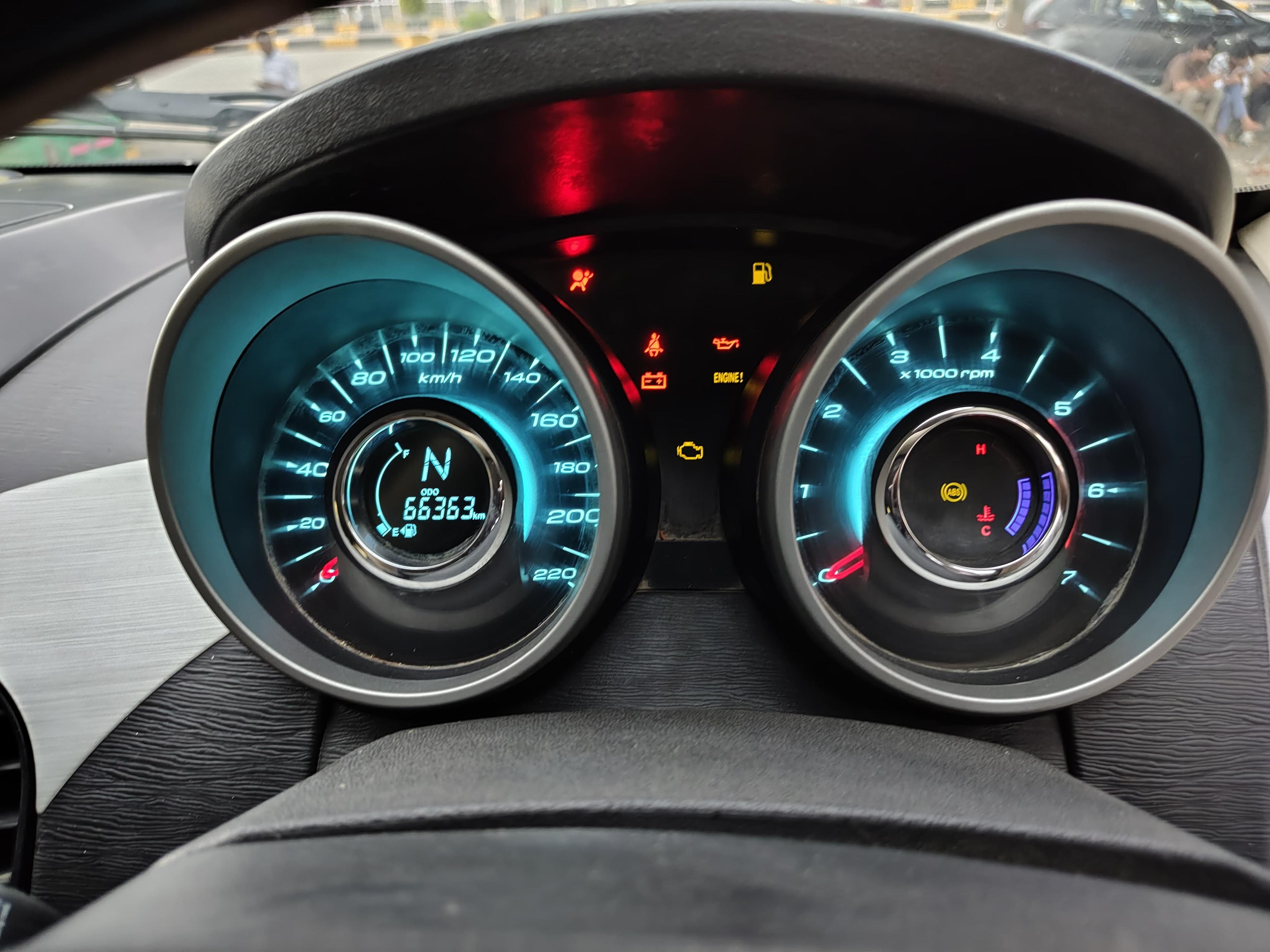 यूज़्ड 2016 महिंद्रा एक्सयूवी500, Vijay Nagar, Indore 9 यूज़्ड 2016 महिंद्रा एक्सयूवी500, Vijay Nagar, Indore 9