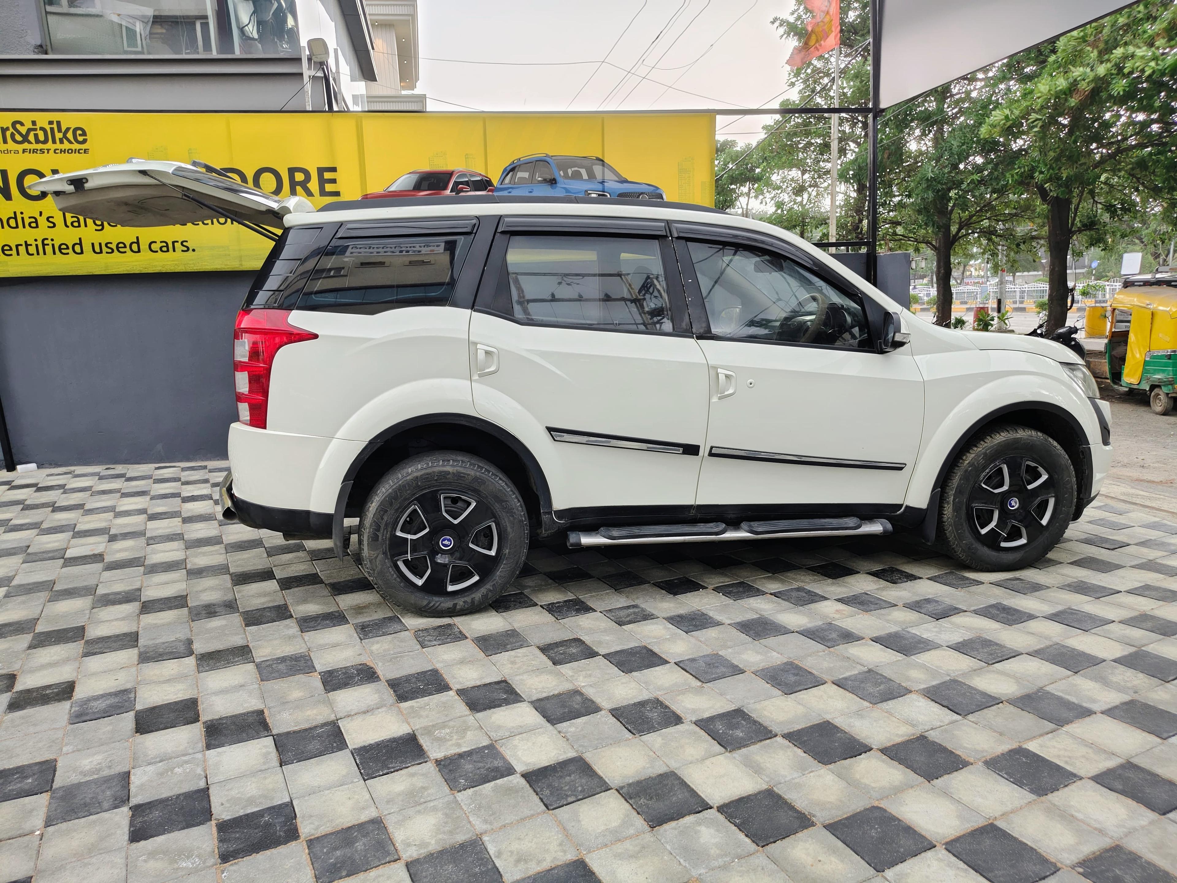 यूज़्ड 2016 महिंद्रा एक्सयूवी500, Vijay Nagar, Indore 4 यूज़्ड 2016 महिंद्रा एक्सयूवी500, Vijay Nagar, Indore 4