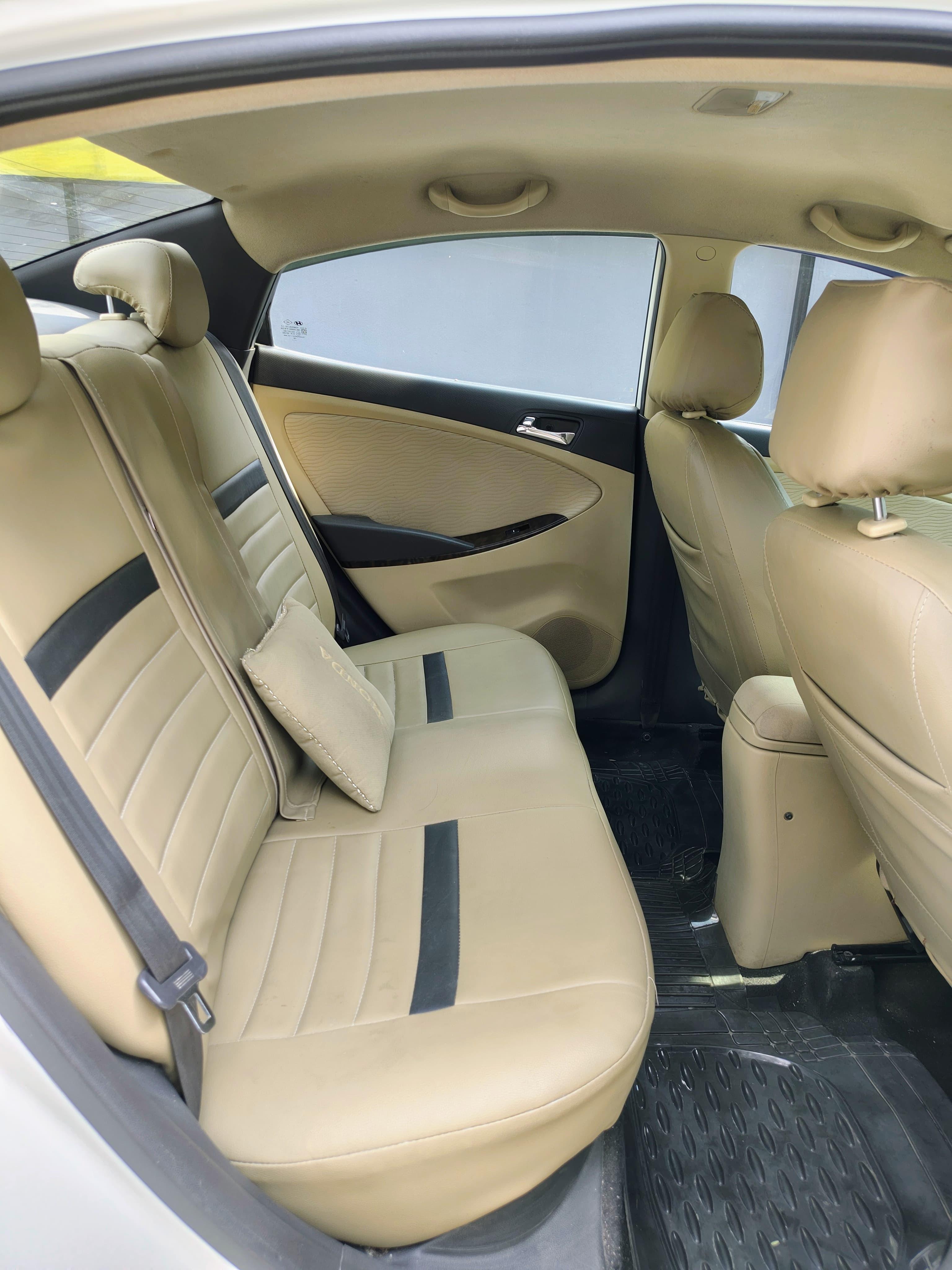 यूज़्ड 2014 ह्युंडई फ्लयूडिक वरना, Vijay Nagar, Indore 12 यूज़्ड 2014 ह्युंडई फ्लयूडिक वरना, Vijay Nagar, Indore 12