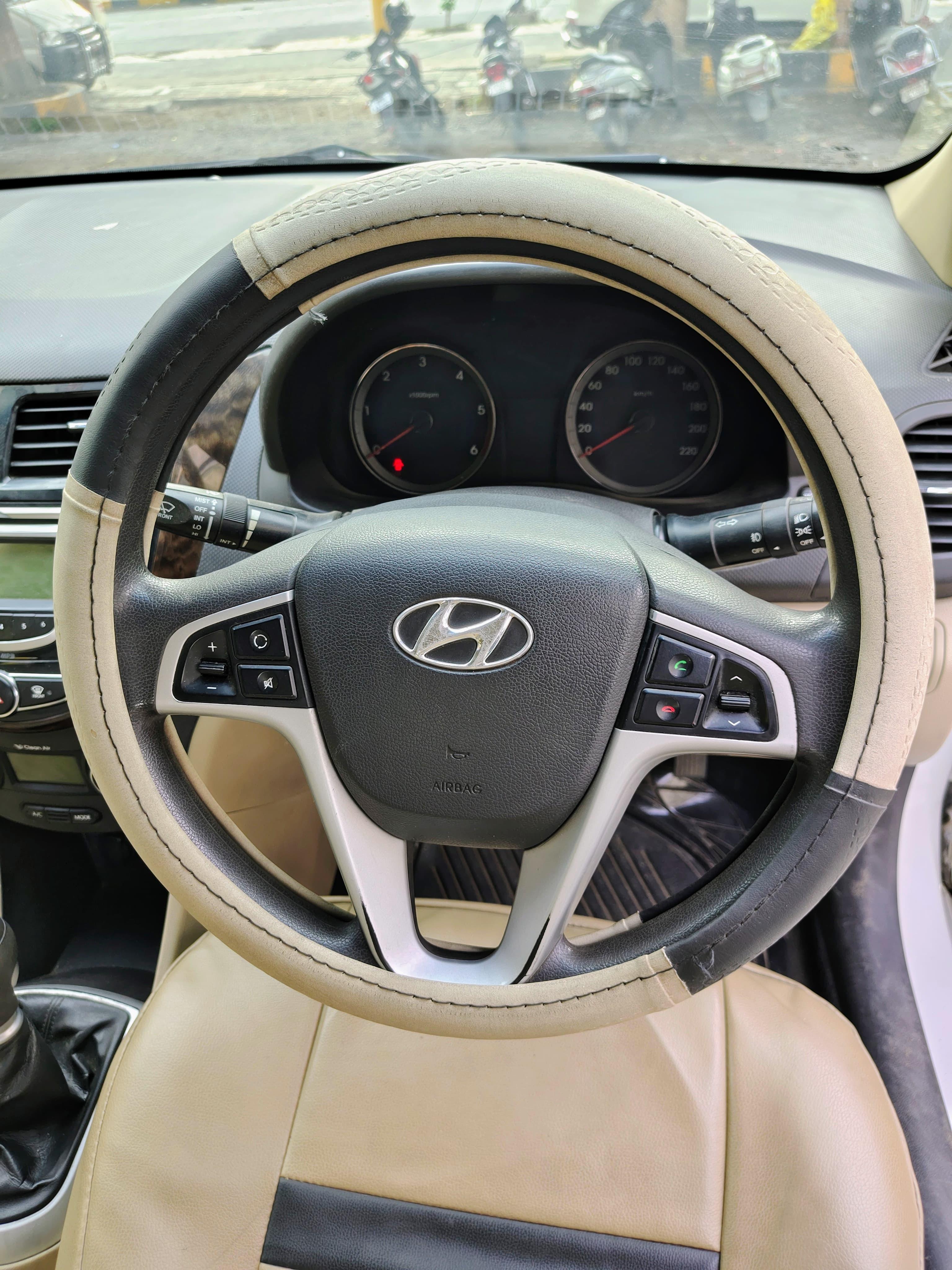 यूज़्ड 2014 ह्युंडई फ्लयूडिक वरना, Vijay Nagar, Indore 10 यूज़्ड 2014 ह्युंडई फ्लयूडिक वरना, Vijay Nagar, Indore 10