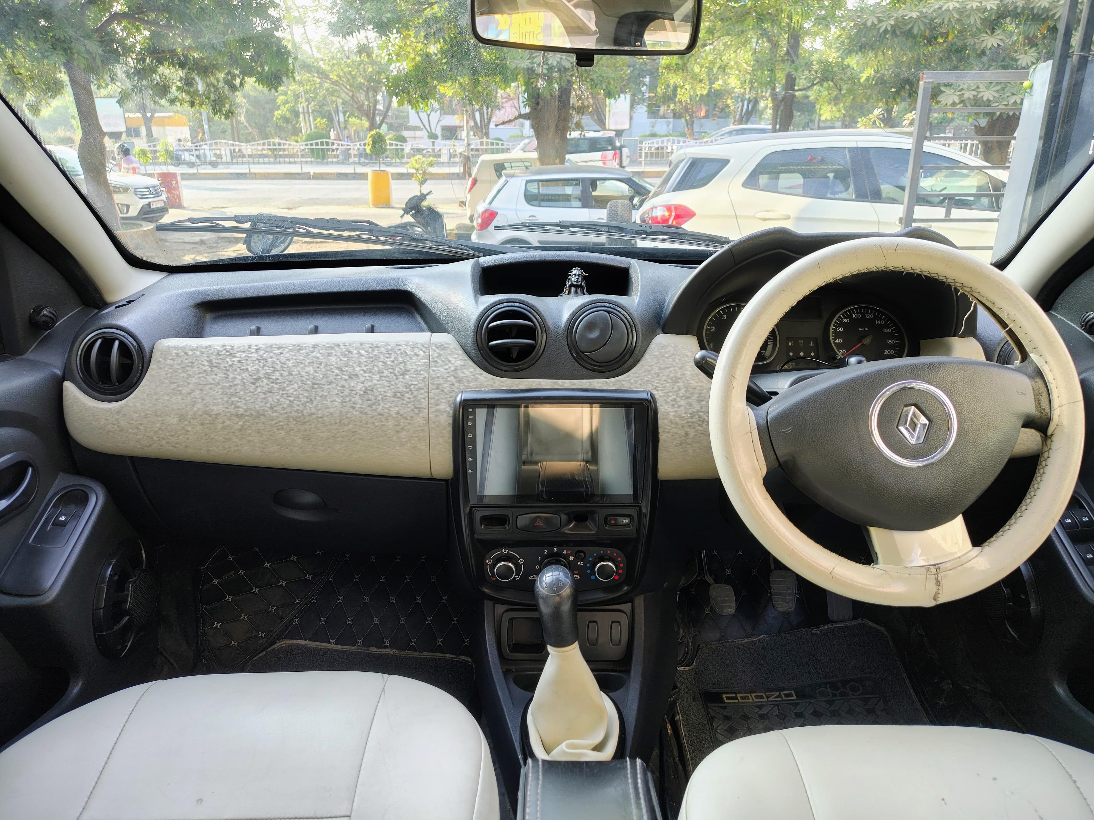 यूज़्ड 2013 रेनो डस्टर, Vijay Nagar, Indore 10 यूज़्ड 2013 रेनो डस्टर, Vijay Nagar, Indore 10