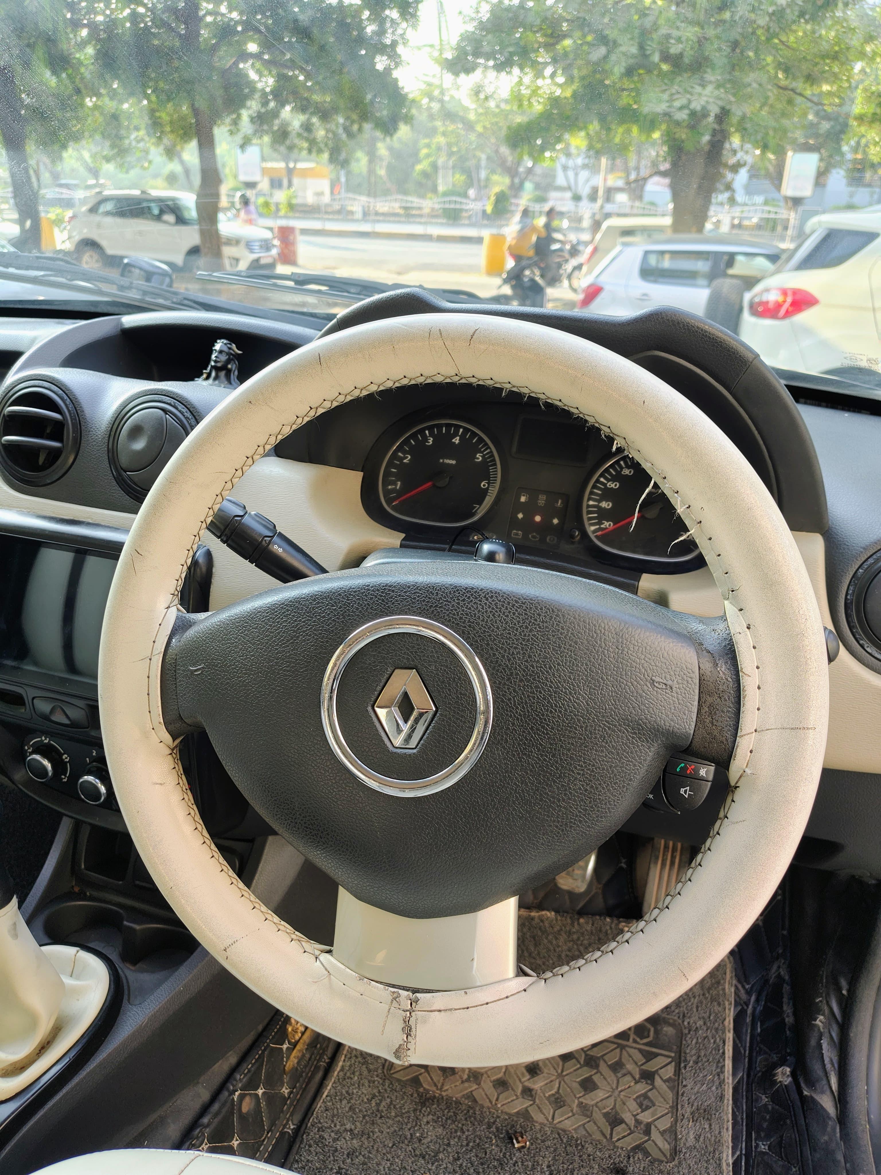 यूज़्ड 2013 रेनो डस्टर, Vijay Nagar, Indore 11 यूज़्ड 2013 रेनो डस्टर, Vijay Nagar, Indore 11