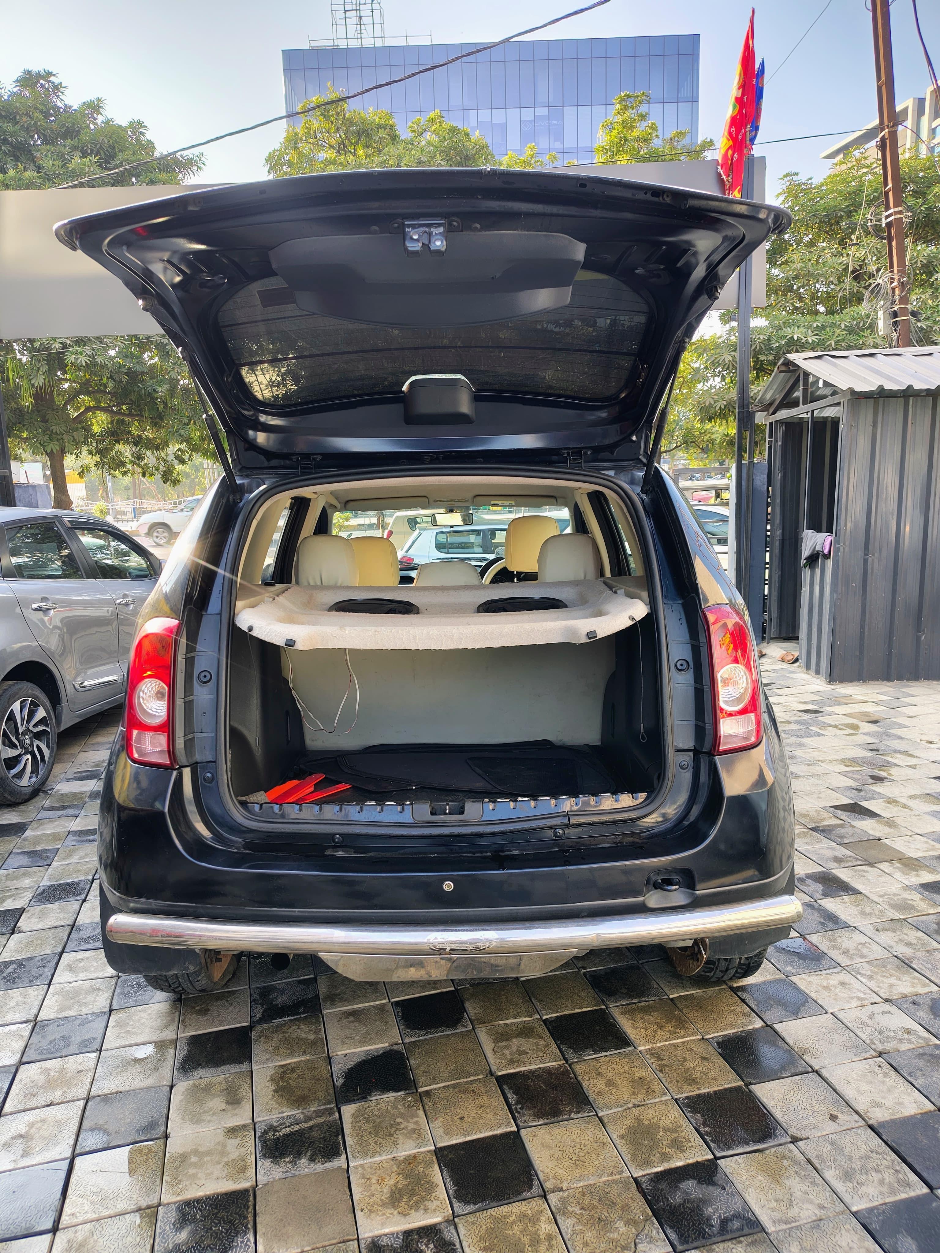 यूज़्ड 2013 रेनो डस्टर, Vijay Nagar, Indore 8 यूज़्ड 2013 रेनो डस्टर, Vijay Nagar, Indore 8