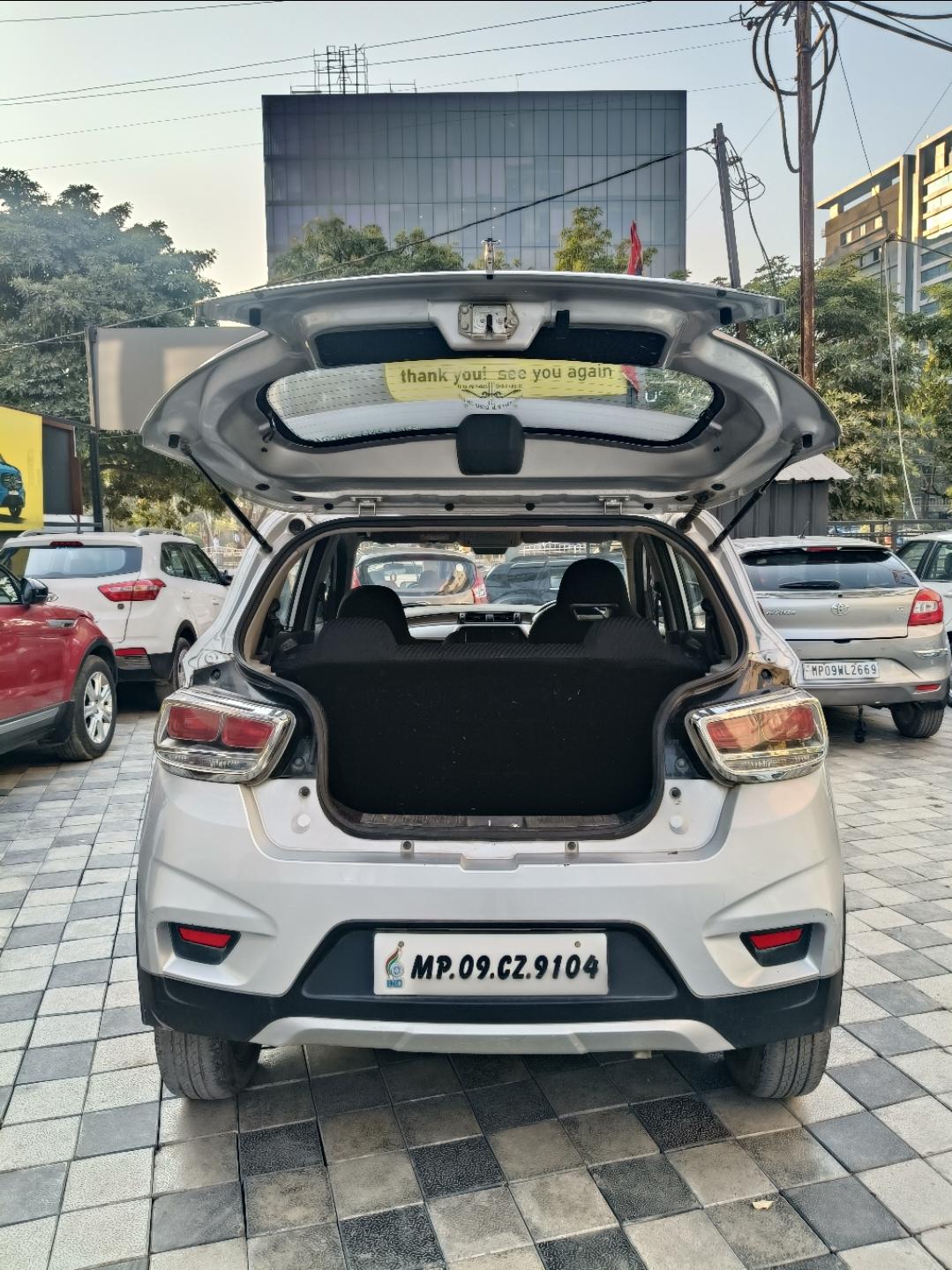 यूज़्ड 2018 महिंद्रा केयूवी 100, Vijay Nagar, Indore 9 यूज़्ड 2018 महिंद्रा केयूवी 100, Vijay Nagar, Indore 9