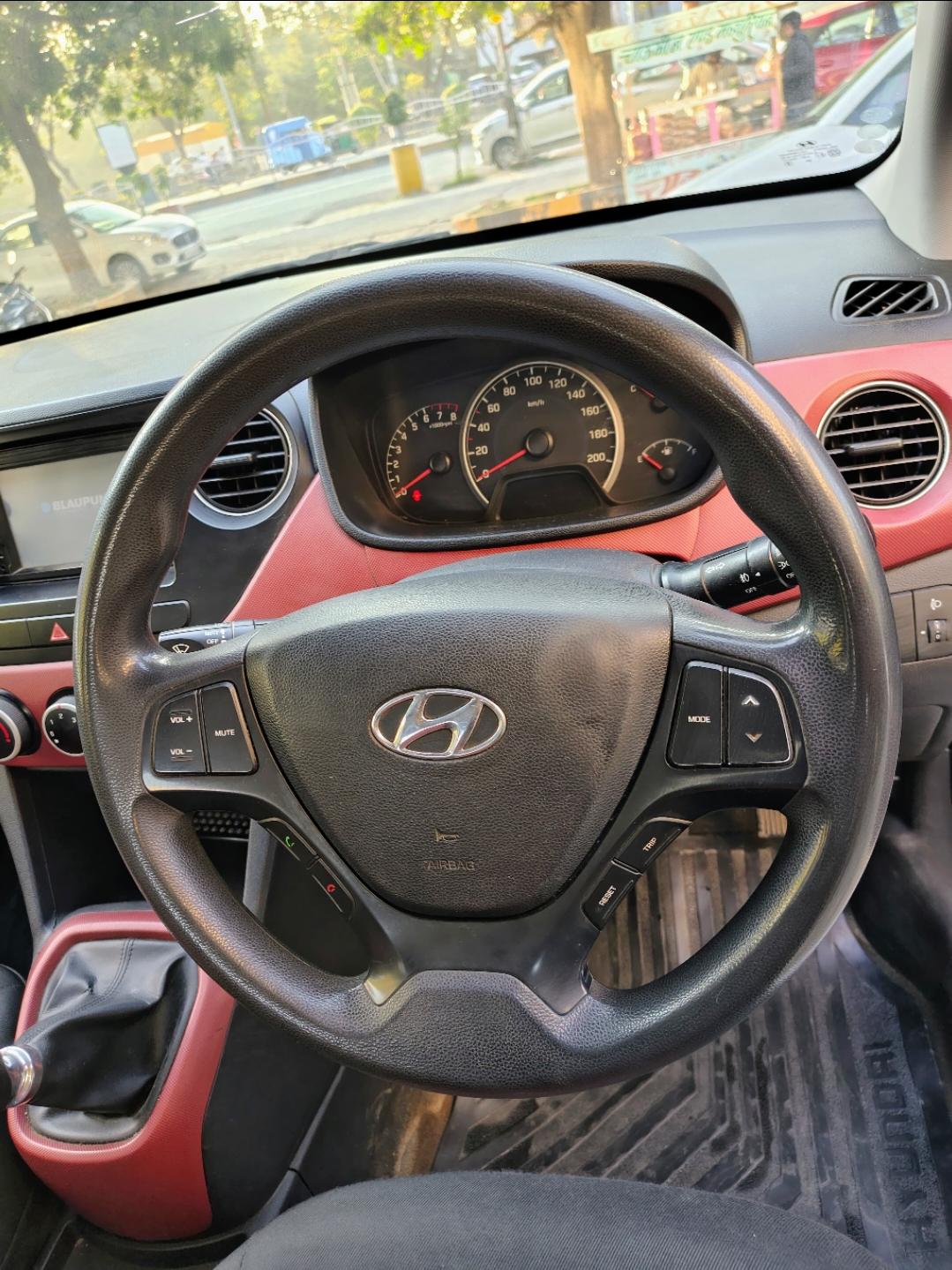 यूज़्ड 2016 ह्युंडई ग्रैंड आई10, Vijay Nagar, Indore 12 यूज़्ड 2016 ह्युंडई ग्रैंड आई10, Vijay Nagar, Indore 12
