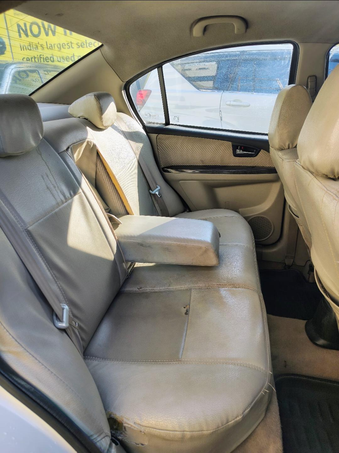 यूज़्ड 2014 मारुति सुजुकी एसएक्स4, Vijay Nagar, Indore 13 यूज़्ड 2014 मारुति सुजुकी एसएक्स4, Vijay Nagar, Indore 13