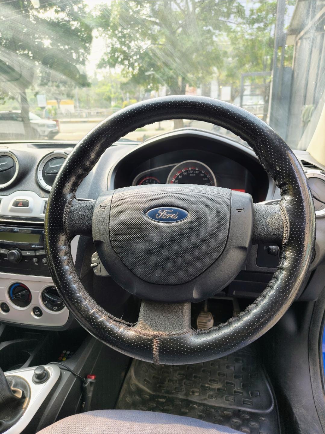 यूज़्ड 2013 फोर्ड फीगो, Vijay Nagar, Indore 10 यूज़्ड 2013 फोर्ड फीगो, Vijay Nagar, Indore 10