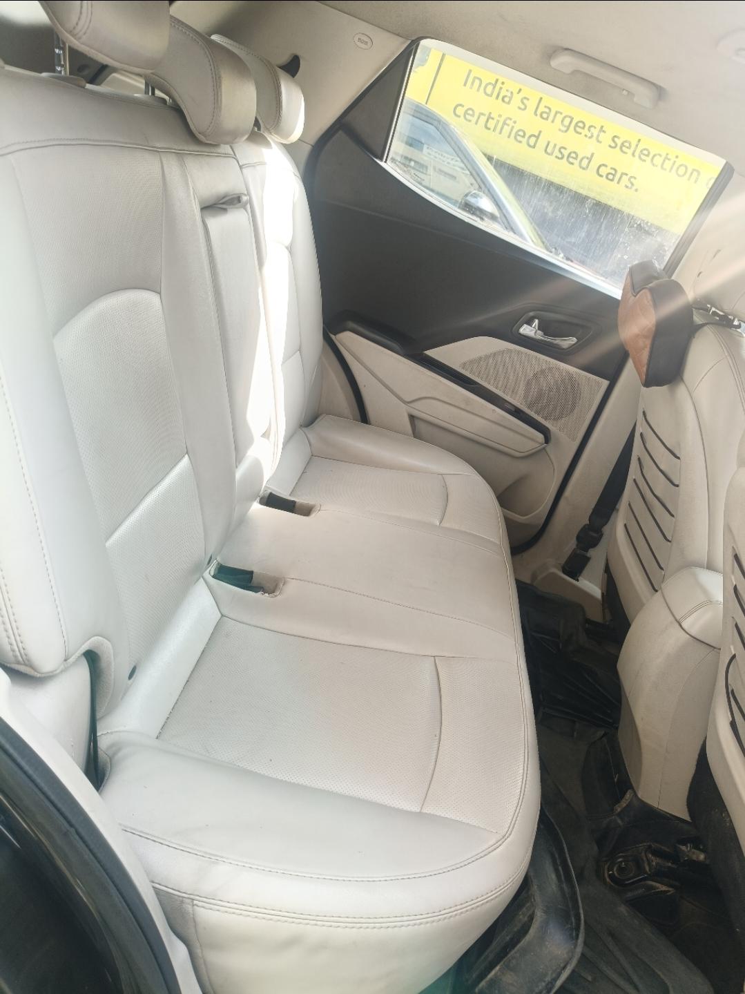 यूज़्ड 2021 महिंद्रा एक्सयूवी300, Vijay Nagar, Indore 12 यूज़्ड 2021 महिंद्रा एक्सयूवी300, Vijay Nagar, Indore 12