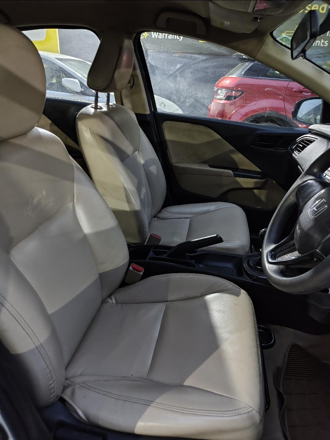 यूज़्ड 2018 होंडा सिटी, Vijay Nagar, Indore 12 यूज़्ड 2018 होंडा सिटी, Vijay Nagar, Indore 12