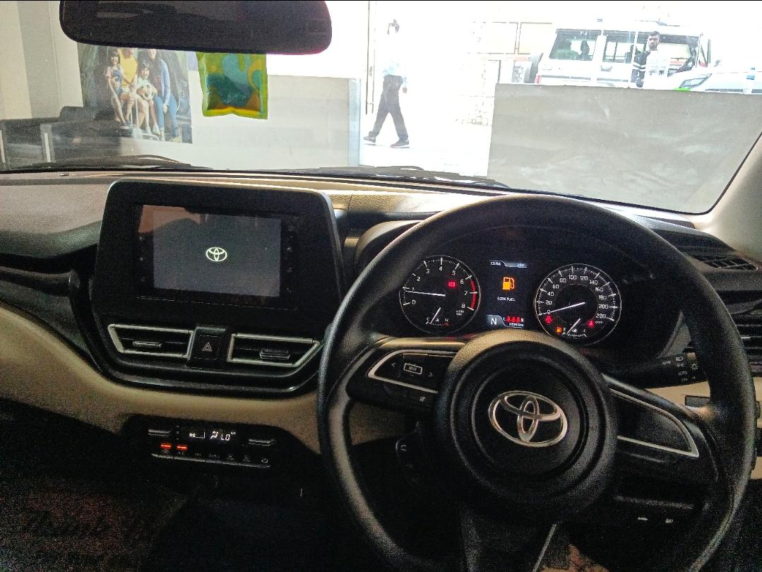 यूज़्ड 2024 टोयोटा गलांज़ा, Berhampur (GM), Berhampur 11 यूज़्ड 2024 टोयोटा गलांज़ा, Berhampur (GM), Berhampur 11