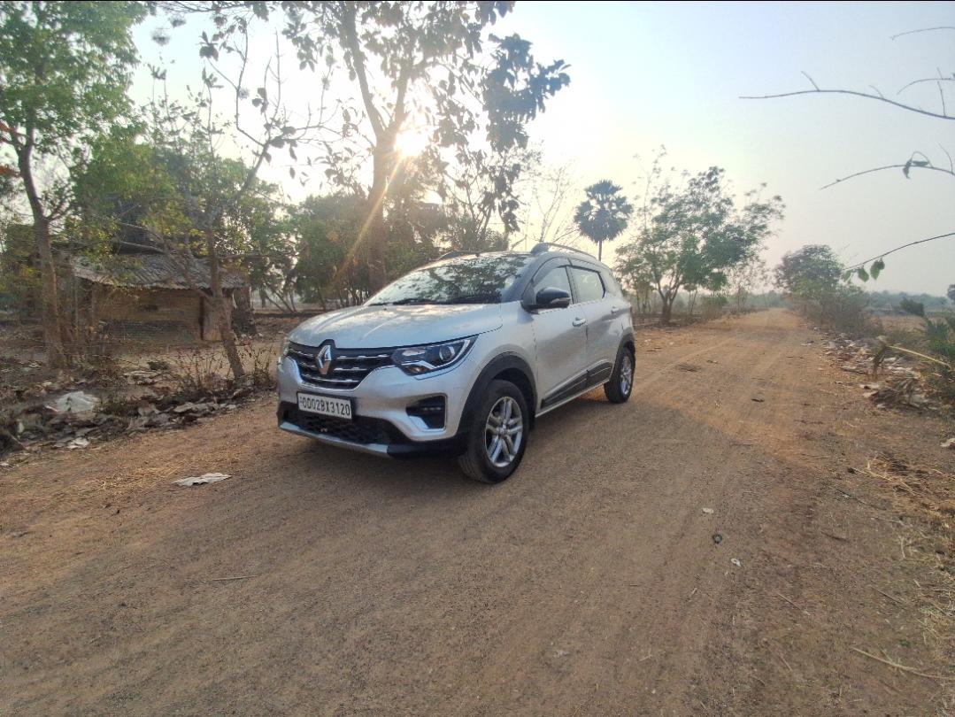 2022 रेनो ट्राइबर RXZ 2022 रेनो ट्राइबर RXZ