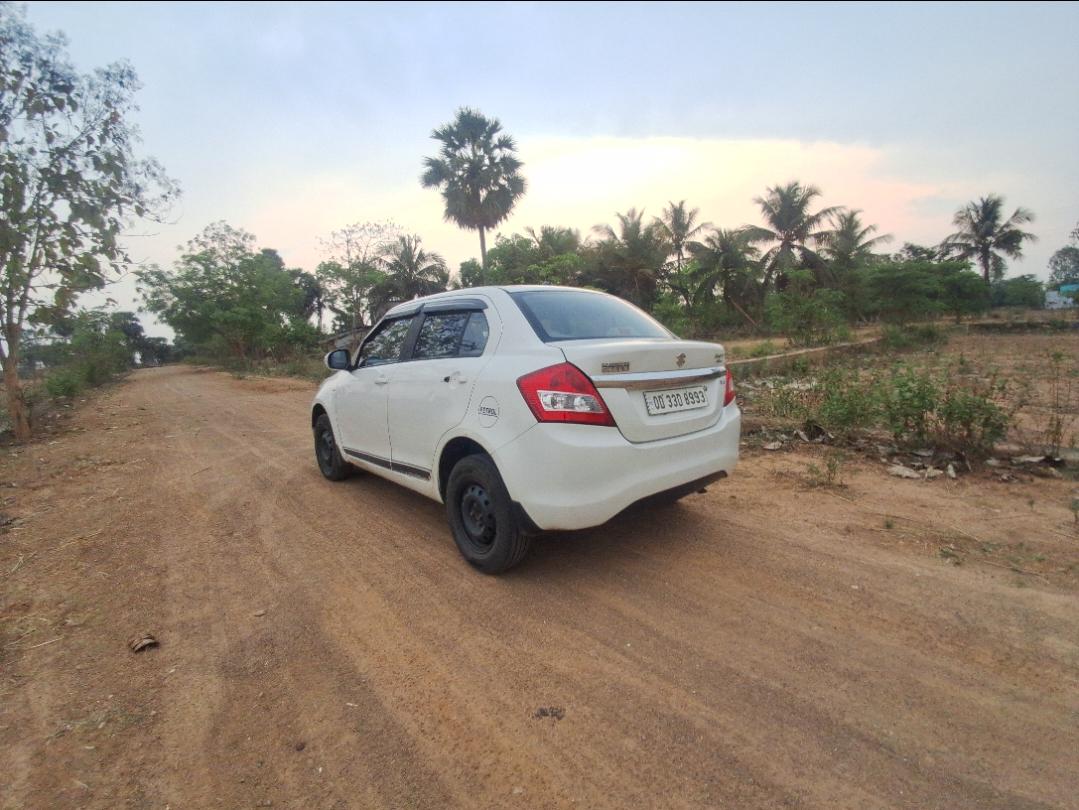 यूज़्ड 2015 मारुति सुजुकी स्विफ्ट डिज़ायर, Berhampur (GM), Berhampur 1 यूज़्ड 2015 मारुति सुजुकी स्विफ्ट डिज़ायर, Berhampur (GM), Berhampur 1