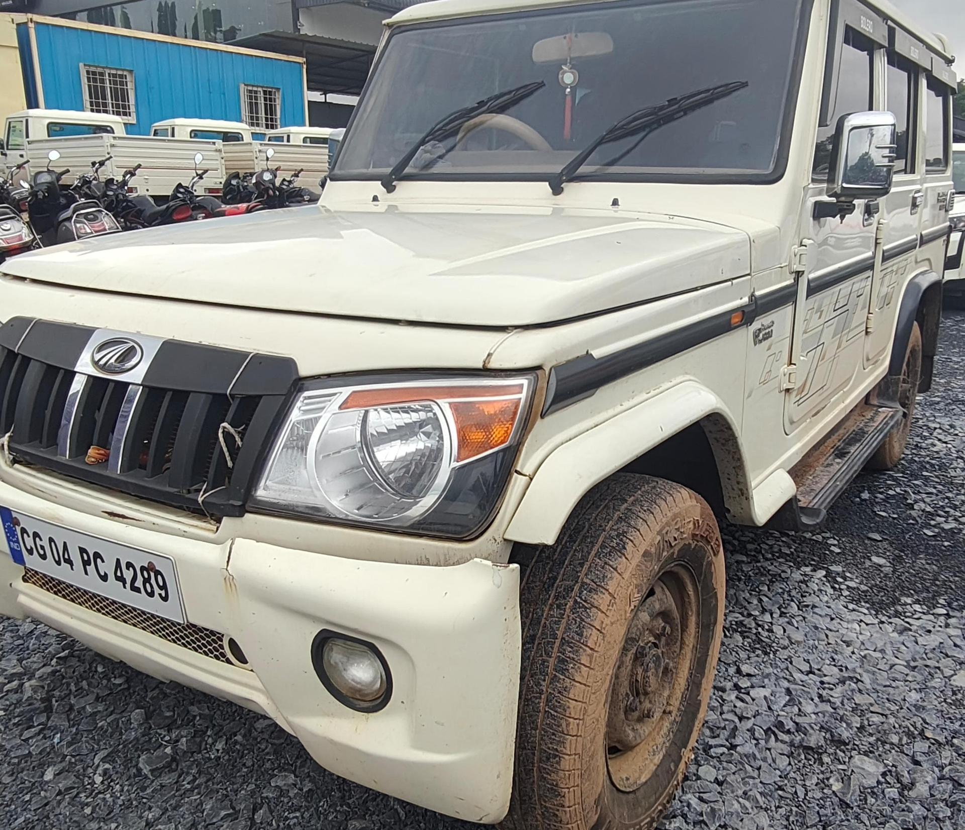 2017 महिंद्रा बोलेरो ZLX BS4 2017 महिंद्रा बोलेरो ZLX BS4