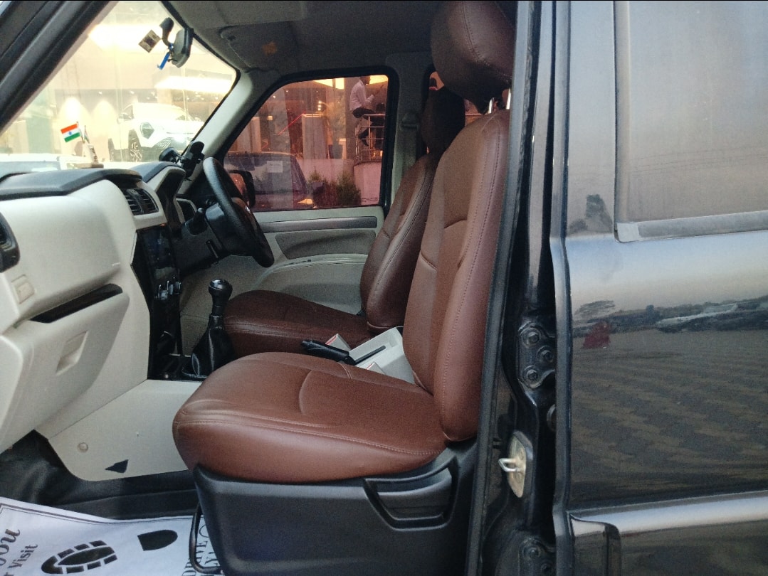 Scorpio image 16 Scorpio image 16