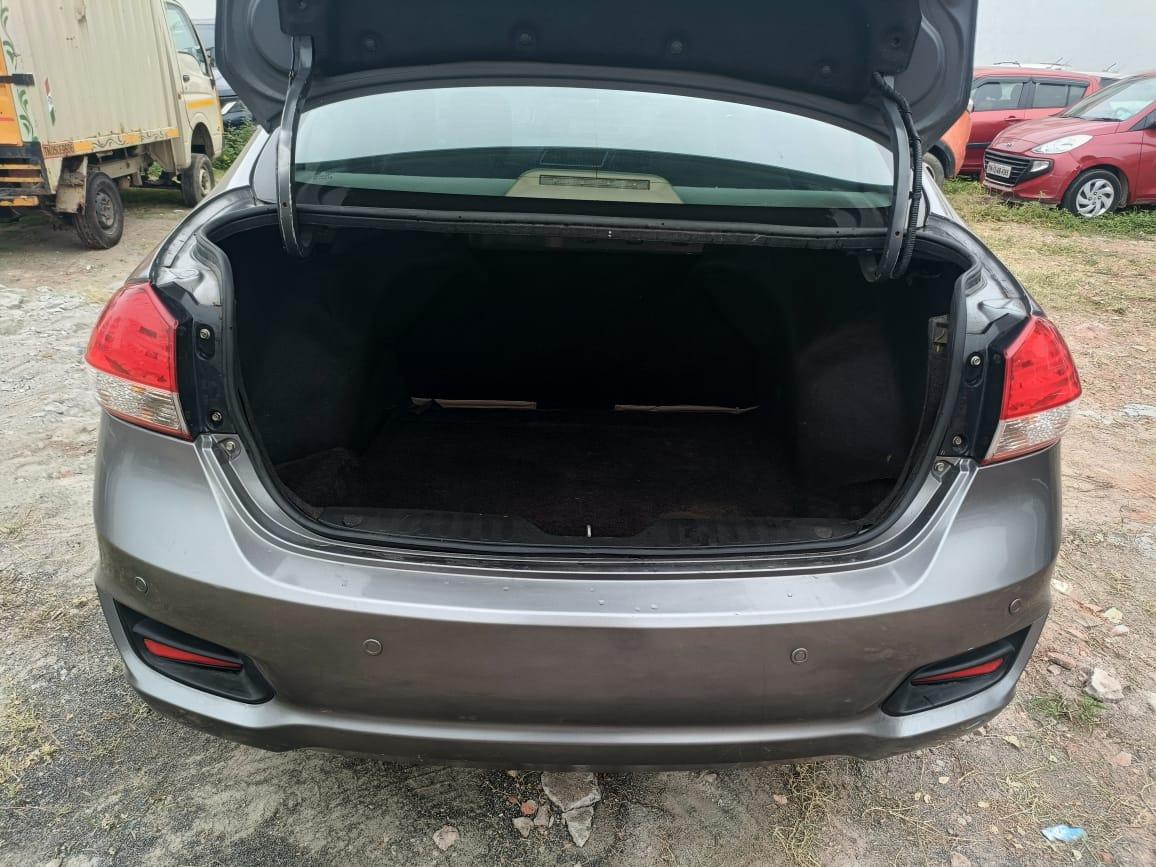 यूज़्ड 2016 मारुति सुजुकी सियाज़, Chennai  9 यूज़्ड 2016 मारुति सुजुकी सियाज़, Chennai  9