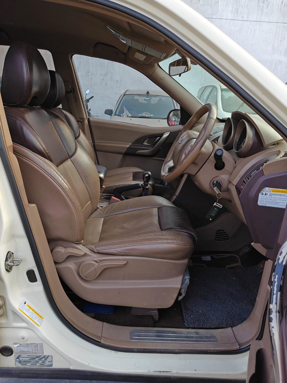 यूज़्ड 2015 महिंद्रा एक्सयूवी500, Kattupakkam, Chennai 15 यूज़्ड 2015 महिंद्रा एक्सयूवी500, Kattupakkam, Chennai 15