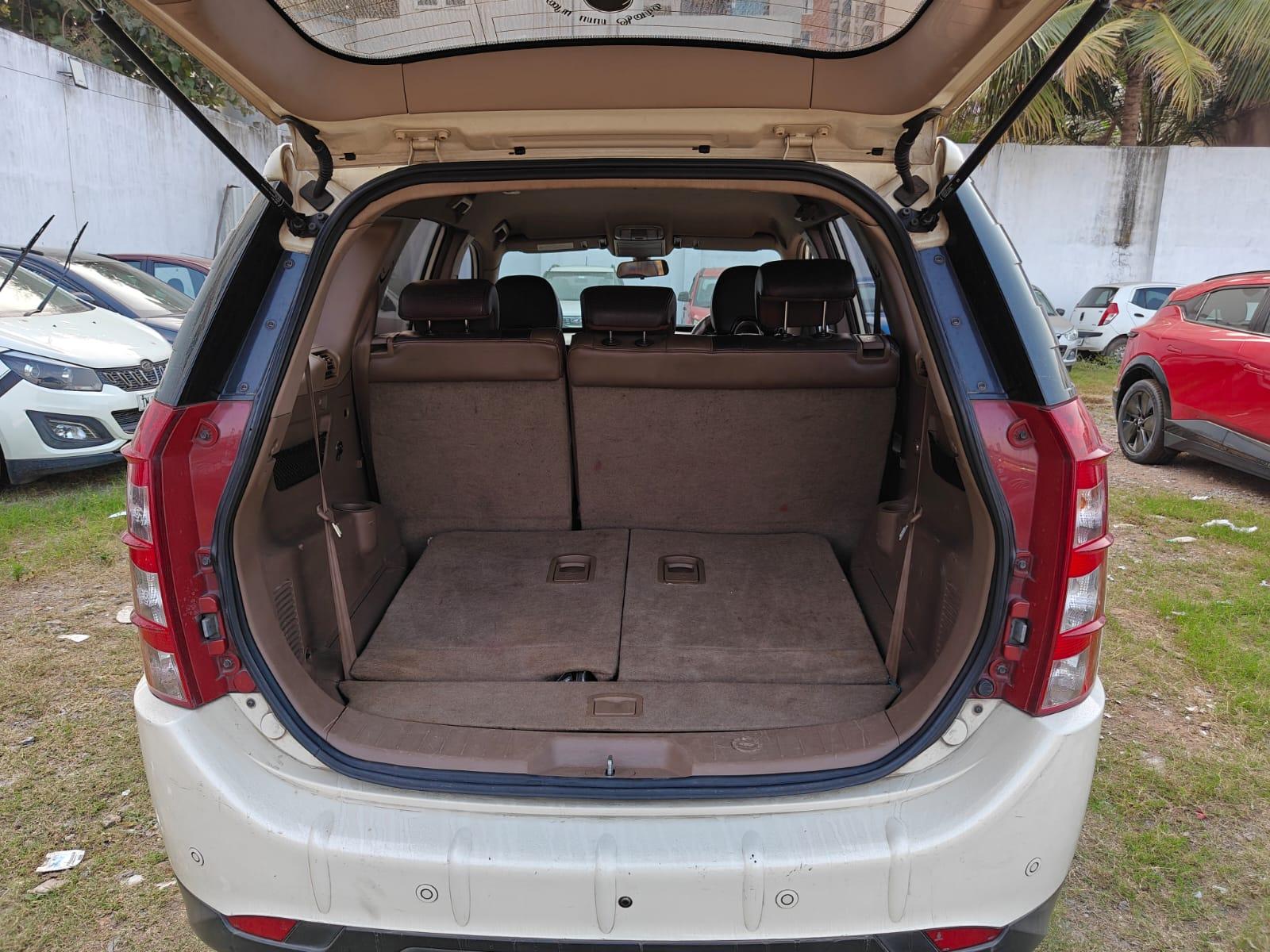 यूज़्ड 2015 महिंद्रा एक्सयूवी500, Kattupakkam, Chennai 9 यूज़्ड 2015 महिंद्रा एक्सयूवी500, Kattupakkam, Chennai 9