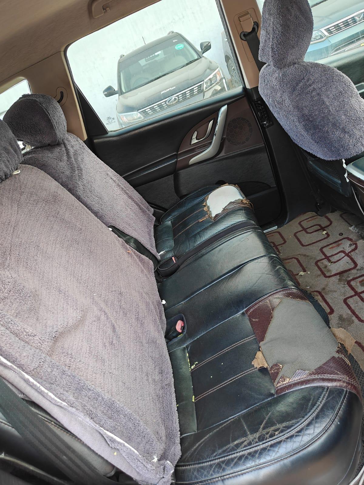 यूज़्ड 2012 महिंद्रा एक्सयूवी500, Kattupakkam, Chennai 12 यूज़्ड 2012 महिंद्रा एक्सयूवी500, Kattupakkam, Chennai 12