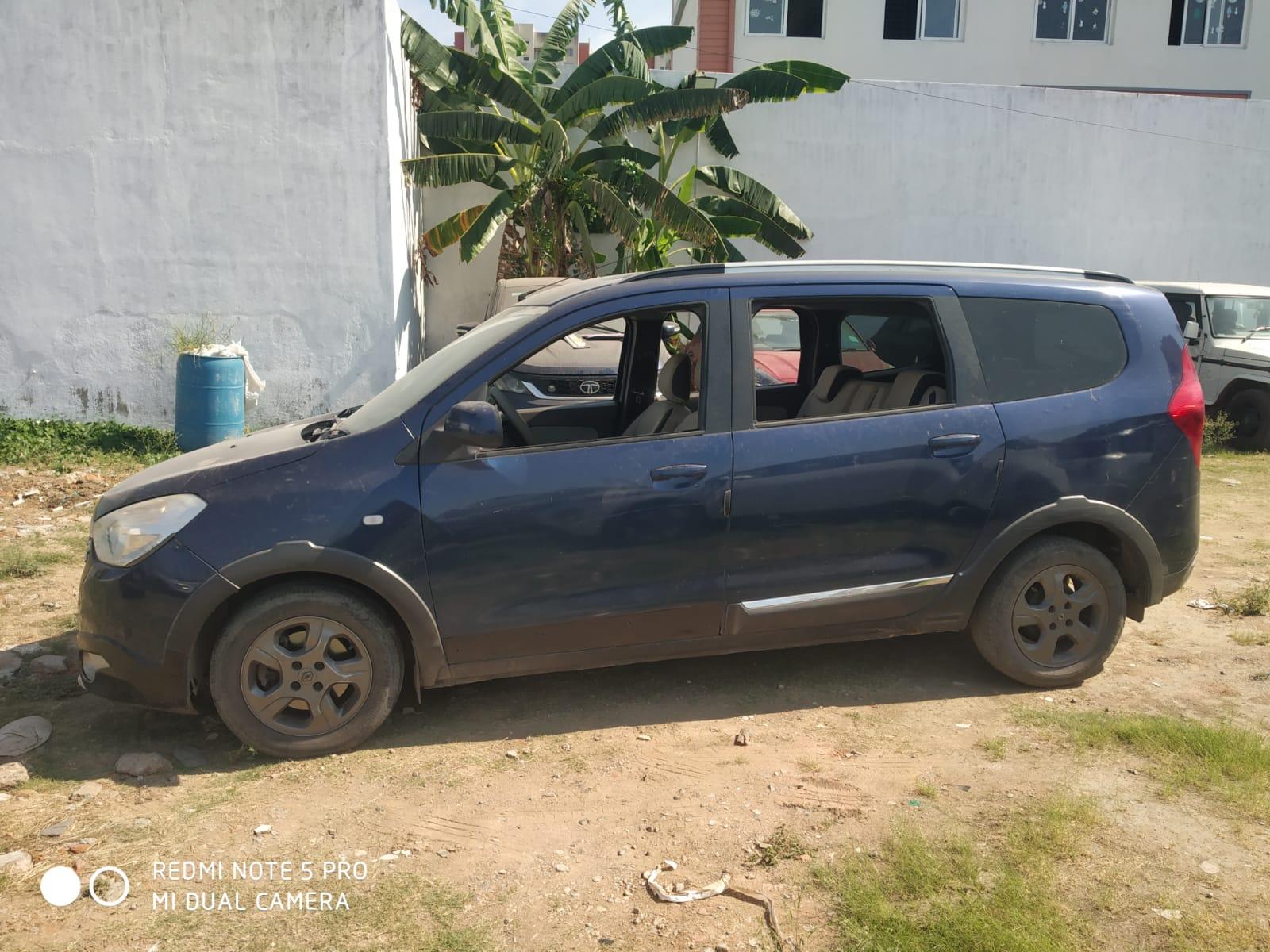 2015 रेनो लॉजी 85 PS RxE 7 Seater 2015 रेनो लॉजी 85 PS RxE 7 Seater