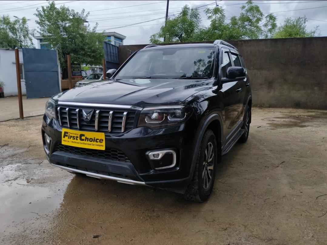 2022 महिंद्रा स्कॉर्पियो-N Z8 4WD 7 STR AT Diesel 2022 महिंद्रा स्कॉर्पियो-N Z8 4WD 7 STR AT Diesel