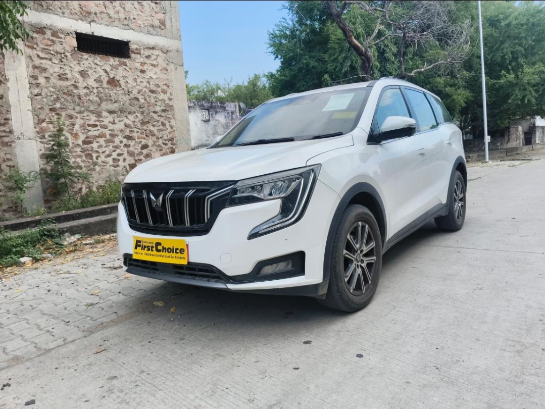 2023 महिंद्रा एक्सयूवी700 AX7 MT Petrol 7 STR 2023 महिंद्रा एक्सयूवी700 AX7 MT Petrol 7 STR