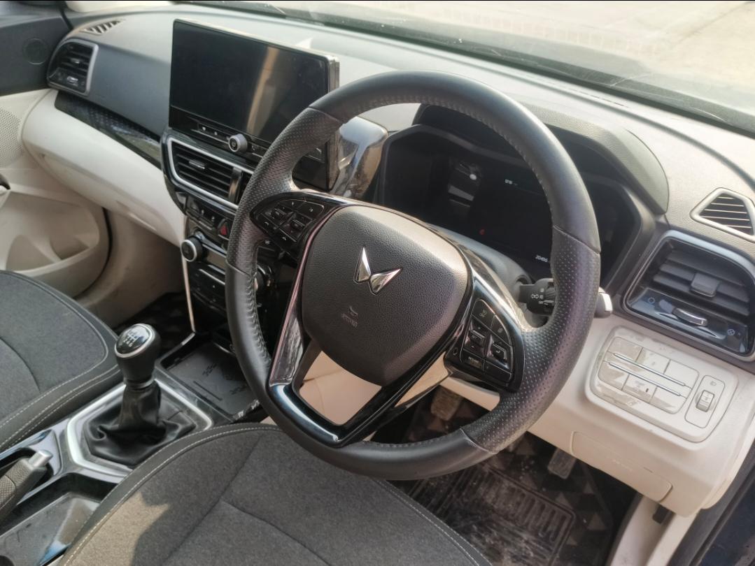 यूज़्ड 2024 महिंद्रा एक्सयूवी 3XO, Vigyan Nagar Kota, Kota 12 यूज़्ड 2024 महिंद्रा एक्सयूवी 3XO, Vigyan Nagar Kota, Kota 12