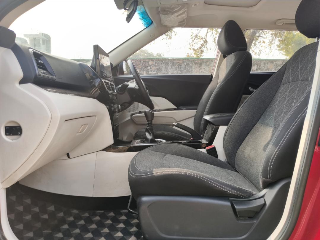 यूज़्ड 2025 महिंद्रा एक्सयूवी 3XO, Vigyan Nagar Kota, Kota 15 यूज़्ड 2025 महिंद्रा एक्सयूवी 3XO, Vigyan Nagar Kota, Kota 15