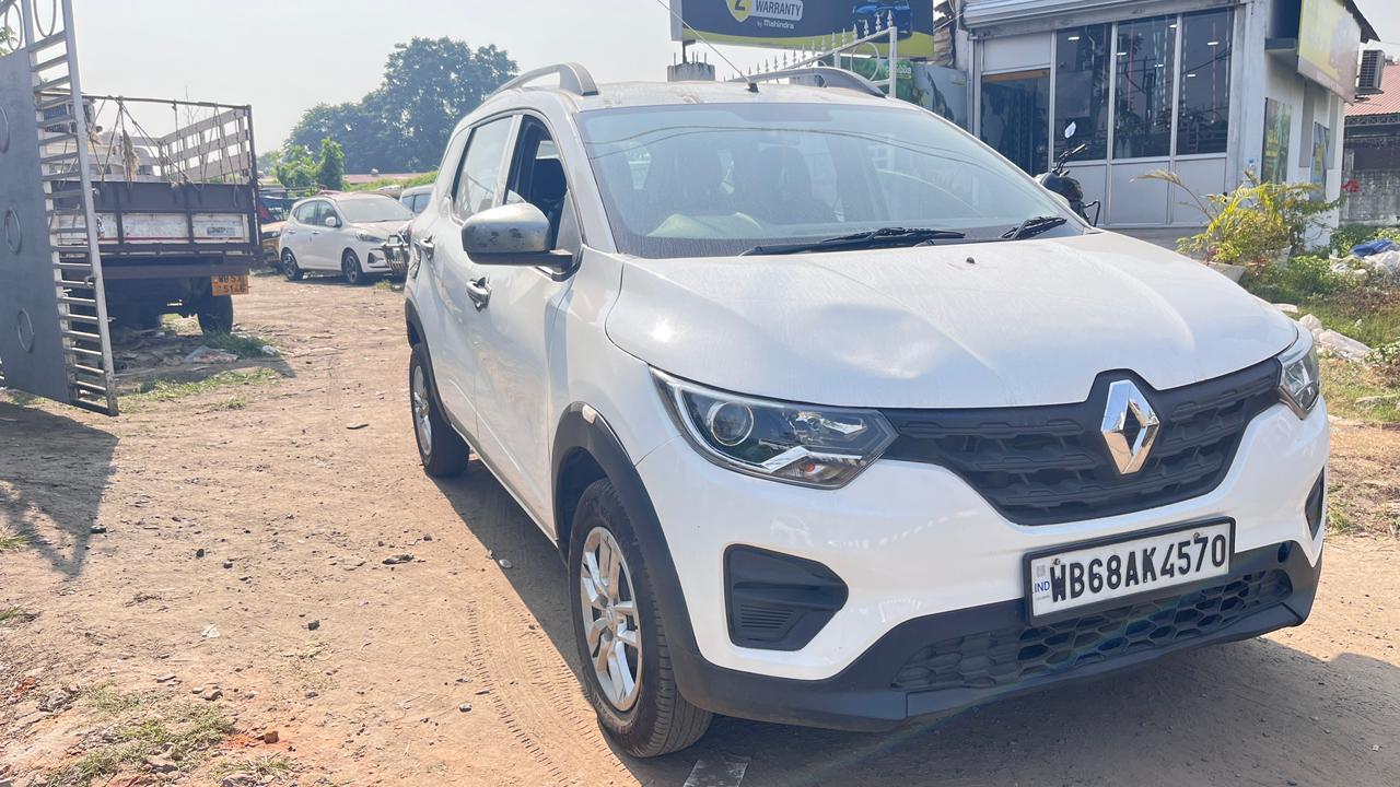 2022 रेनो ट्राइबर RXZ AMT 2022 रेनो ट्राइबर RXZ AMT