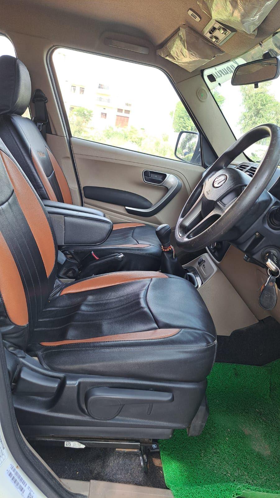 यूज़्ड 2019 महिंद्रा टीयूवी300, Shiv Bari, Bikaner 13 यूज़्ड 2019 महिंद्रा टीयूवी300, Shiv Bari, Bikaner 13