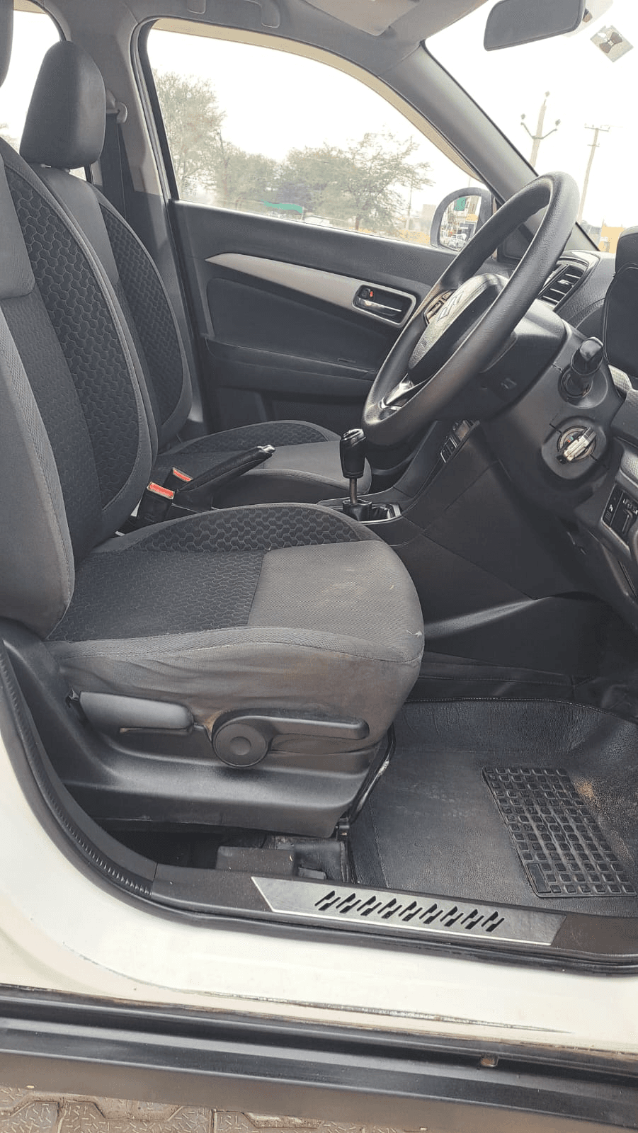 यूज़्ड 2017 मारुति सुजुकी विटारा ब्रेज़ा, Shiv Bari, Bikaner 13 यूज़्ड 2017 मारुति सुजुकी विटारा ब्रेज़ा, Shiv Bari, Bikaner 13