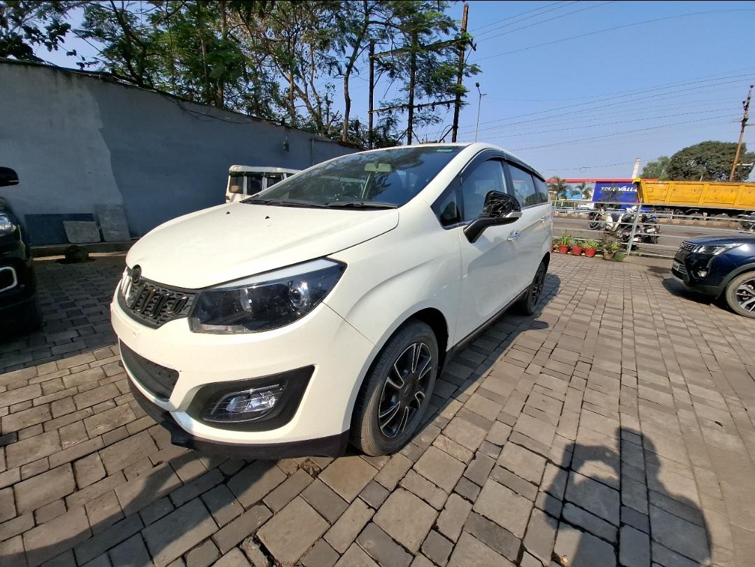 2020 महिंद्रा मराज़ो M6 Plus 7-Seater 2020 महिंद्रा मराज़ो M6 Plus 7-Seater