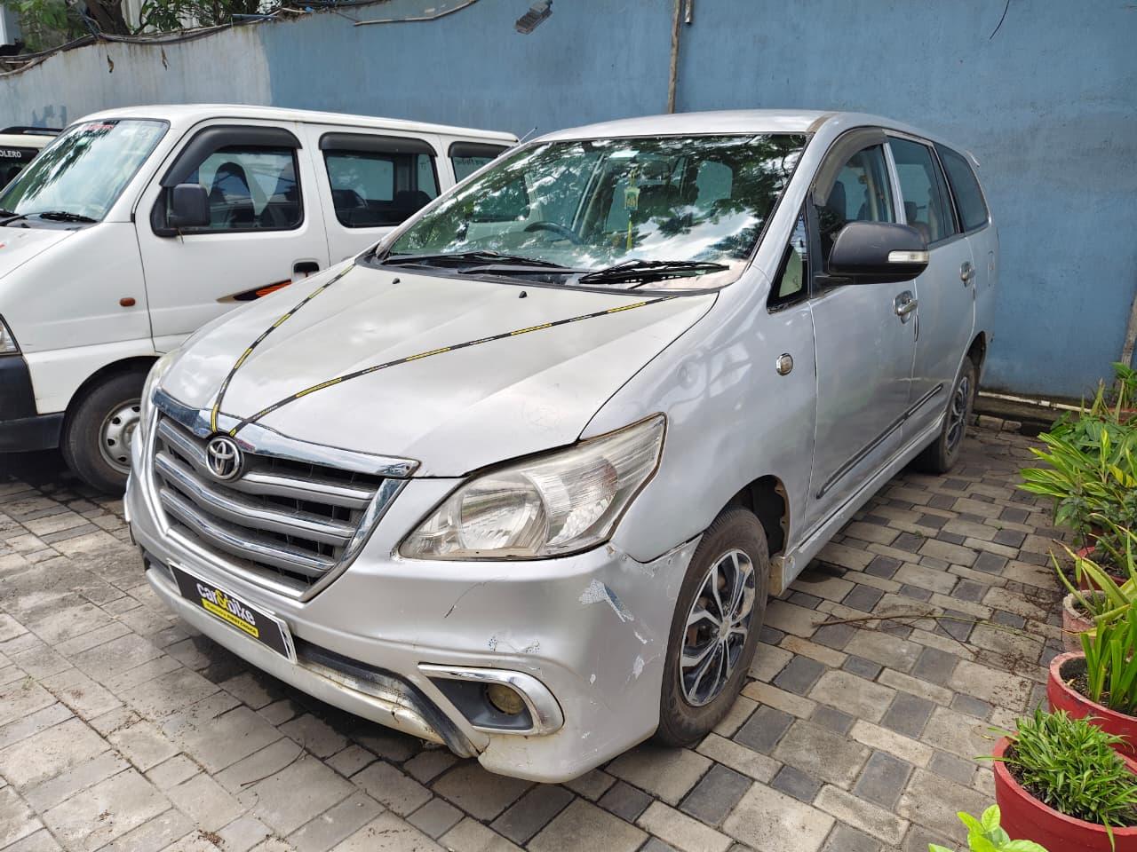 2013 टोयोटा इनोवा 2.5 E PS 8 STR BS-III 2013 टोयोटा इनोवा 2.5 E PS 8 STR BS-III