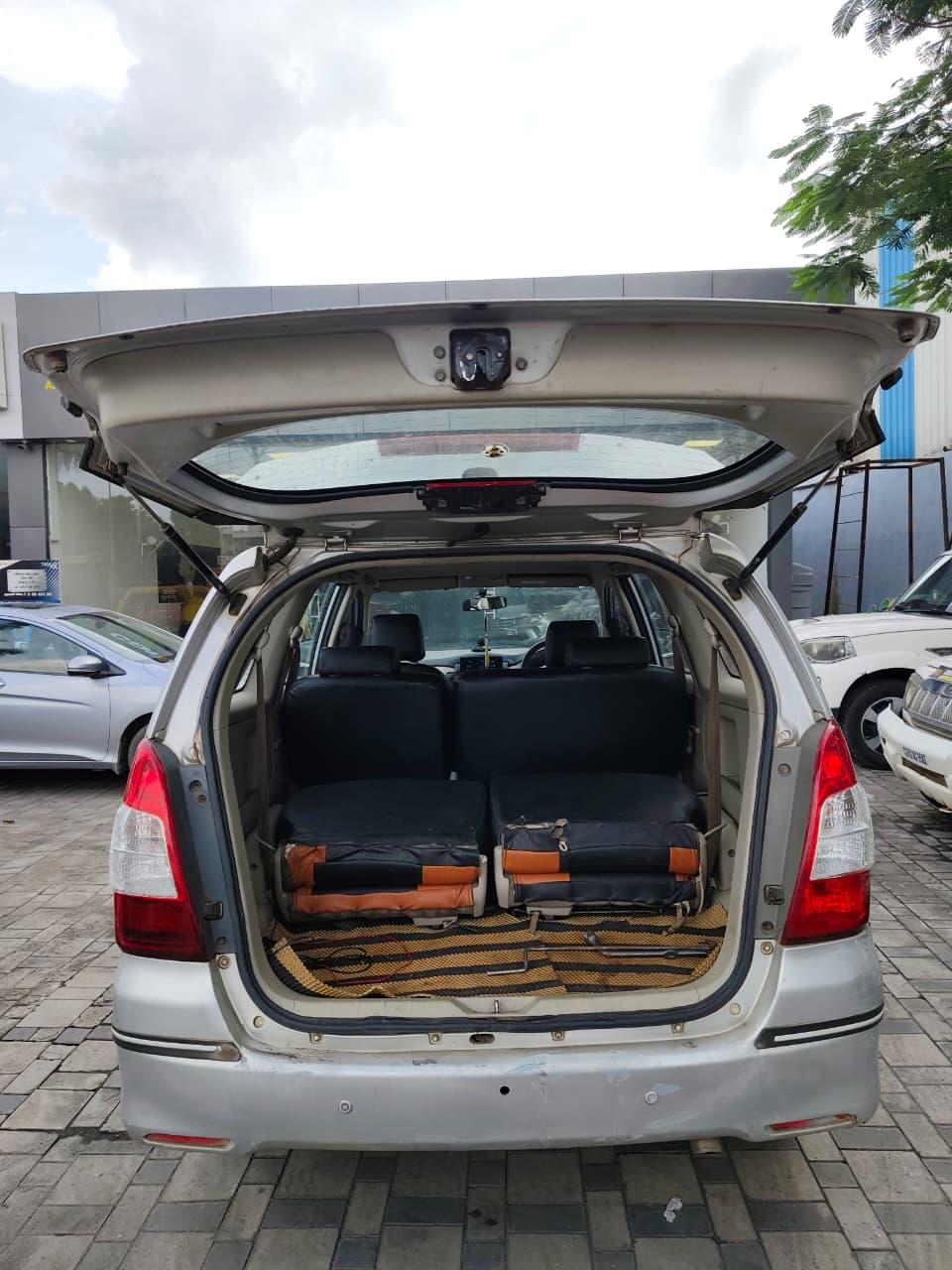 यूज़्ड 2013 टोयोटा इनोवा, High Court Bilaspur, Bilaspur(CGH) 9 यूज़्ड 2013 टोयोटा इनोवा, High Court Bilaspur, Bilaspur(CGH) 9