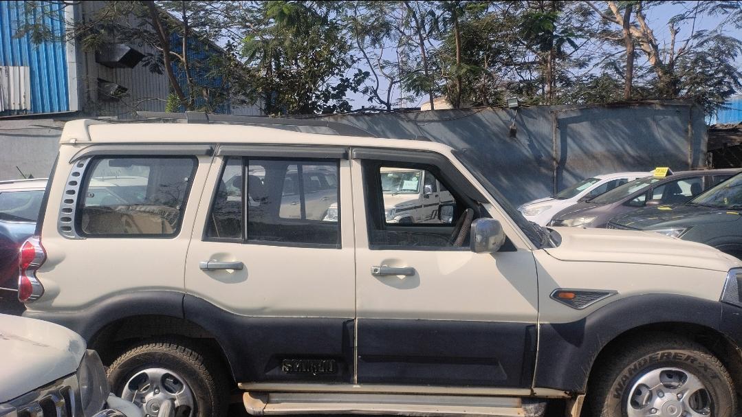 यूज़्ड 2014 महिंद्रा स्कॉर्पियो, Bilaspur(CGH) 5 यूज़्ड 2014 महिंद्रा स्कॉर्पियो, Bilaspur(CGH) 5