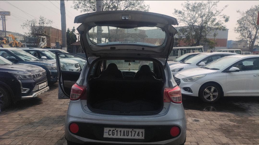 यूज़्ड 2018 ह्युंडई ग्रैंड आई10, High Court Bilaspur, Bilaspur(CGH) 9 यूज़्ड 2018 ह्युंडई ग्रैंड आई10, High Court Bilaspur, Bilaspur(CGH) 9