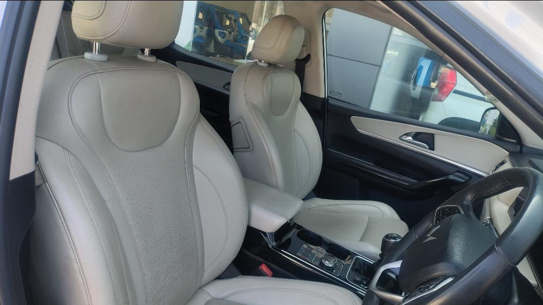 यूज़्ड 2023 महिंद्रा एक्सयूवी700, High Court Bilaspur, Bilaspur(CGH) 15 यूज़्ड 2023 महिंद्रा एक्सयूवी700, High Court Bilaspur, Bilaspur(CGH) 15