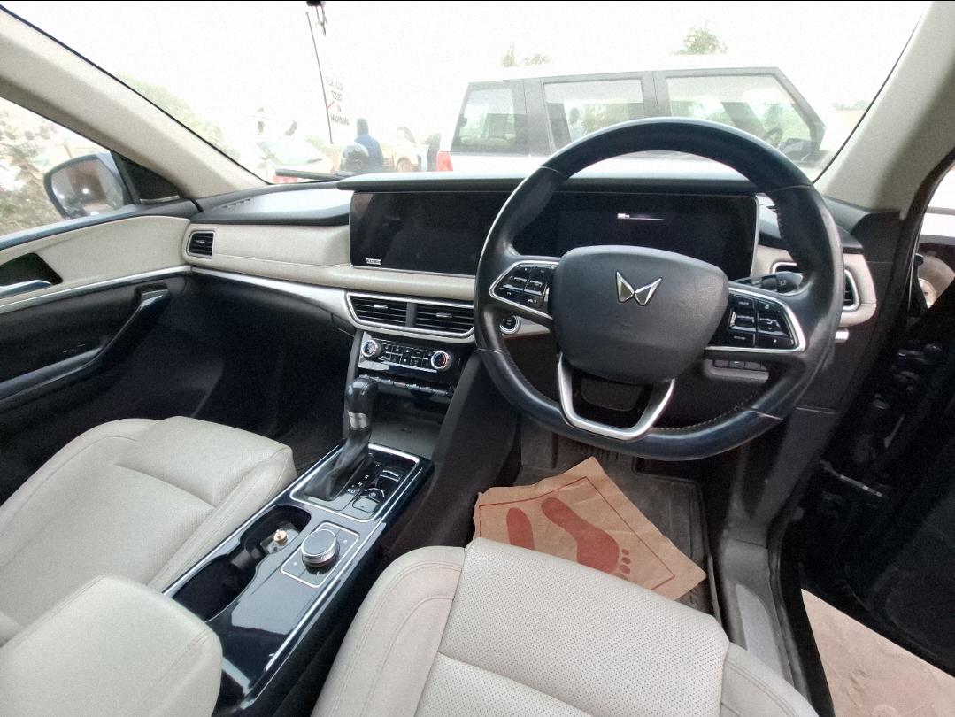 यूज़्ड 2021 महिंद्रा एक्सयूवी700, Balangir Court, Balangir 9 यूज़्ड 2021 महिंद्रा एक्सयूवी700, Balangir Court, Balangir 9