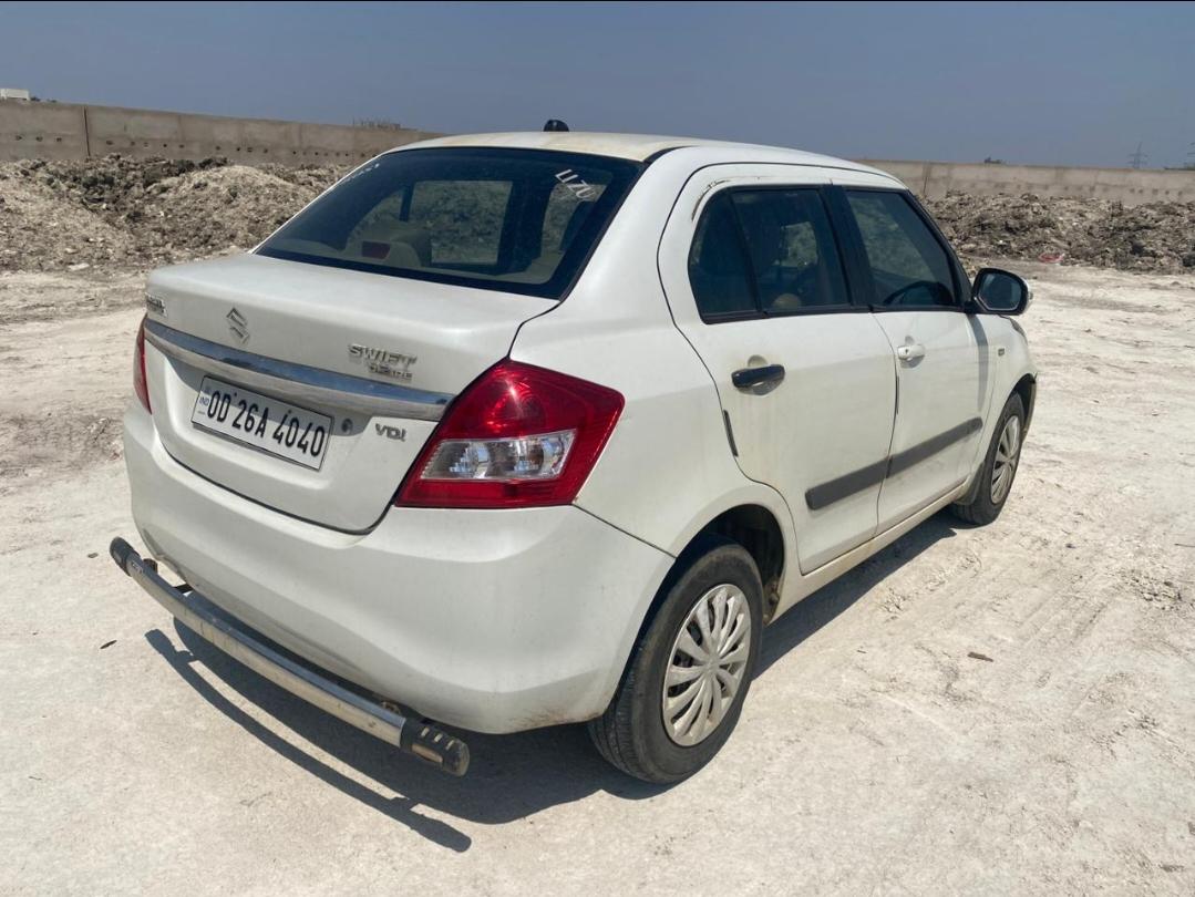 यूज़्ड 2015 मारुति सुजुकी स्विफ्ट डिज़ायर, Balangir Court, Balangir 4 यूज़्ड 2015 मारुति सुजुकी स्विफ्ट डिज़ायर, Balangir Court, Balangir 4